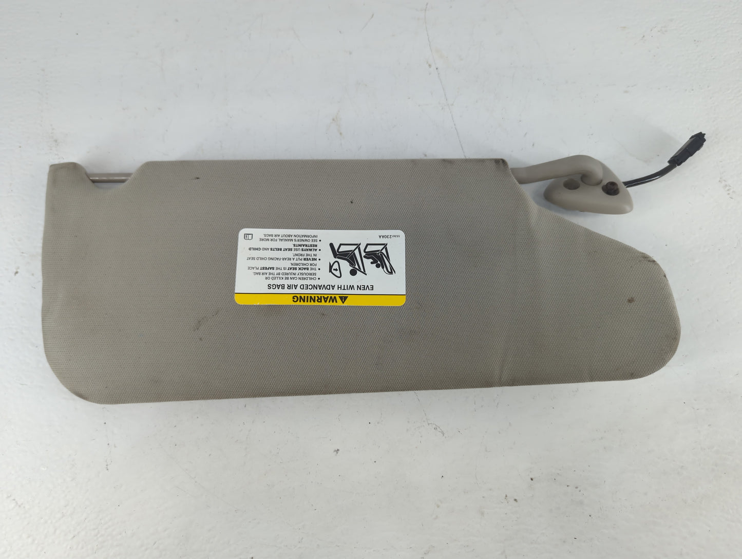 2005-2007 Chrysler 300 Sun Visor Shade Replacement Driver Left Mirror Fits Fits 2005 2006 2007 OEM Used Auto Parts