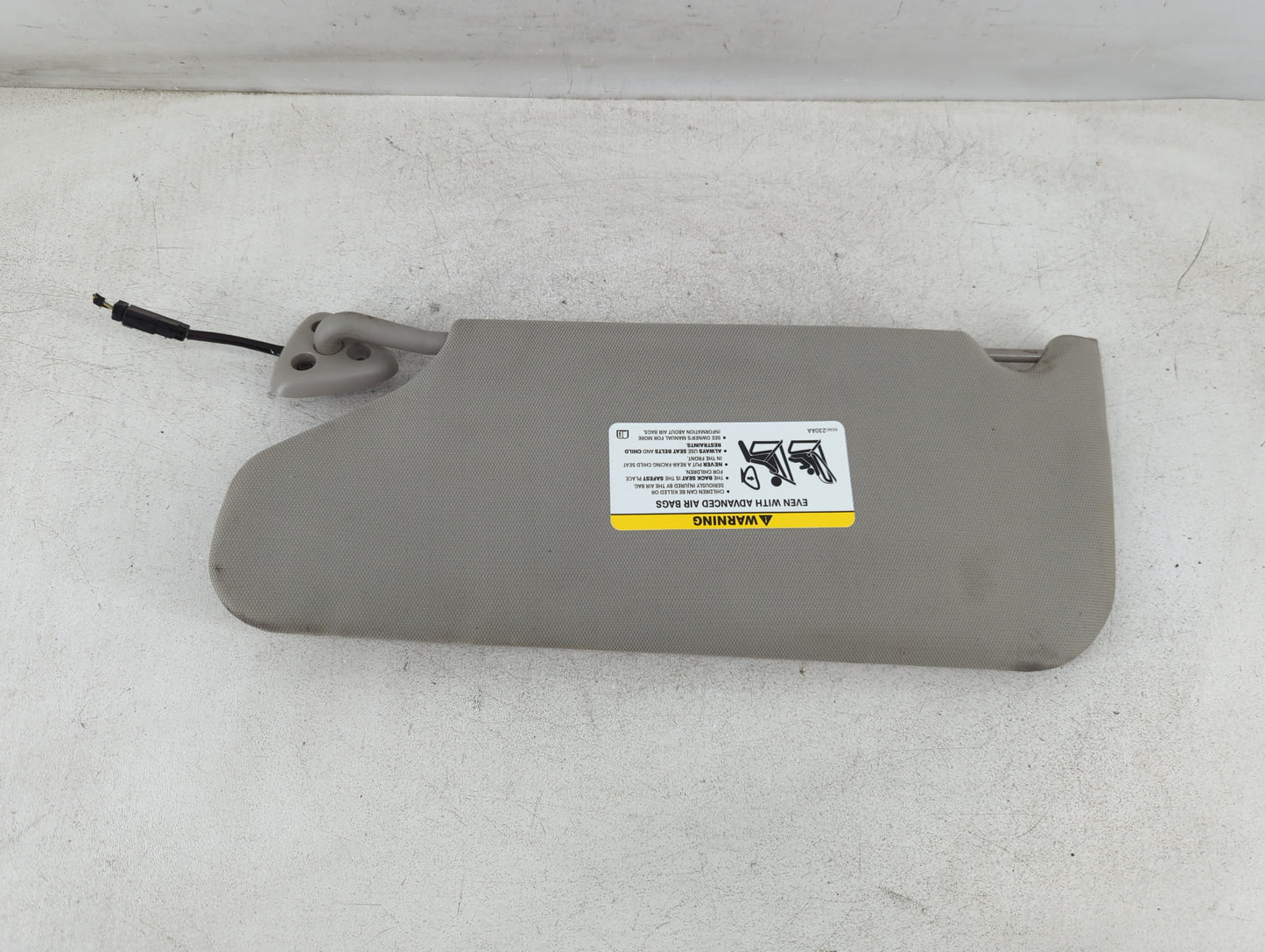 2005-2007 Chrysler 300 Sun Visor Shade Replacement Passenger Right Mirror Fits Fits 2005 2006 2007 OEM Used Auto Parts