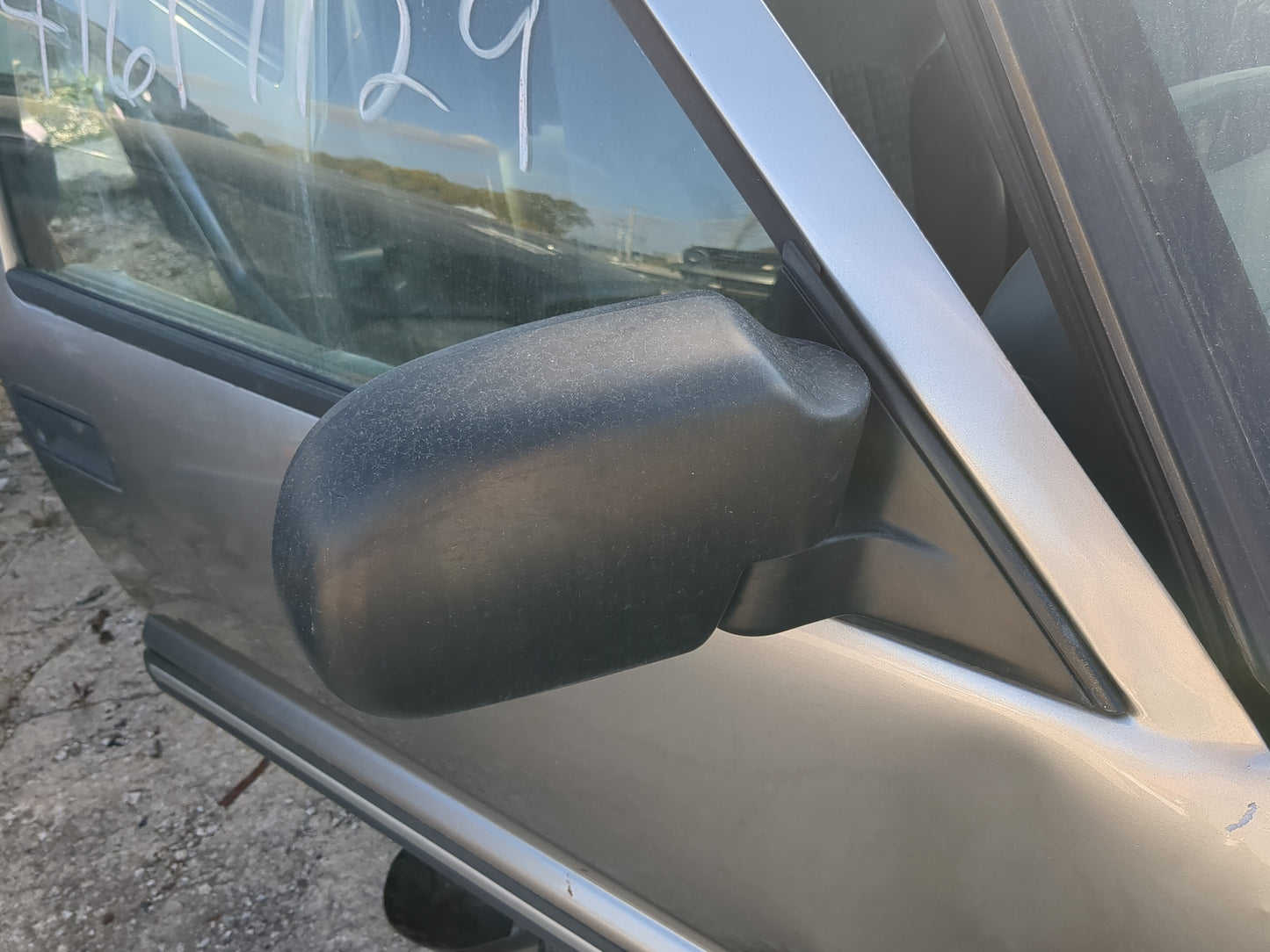 2000 Chevrolet Blazer S10/jimmy S15 Side Mirror Replacement Passenger Right View Door Mirror Fits OEM Used Auto Parts - Oemu