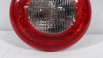 2006-2011 Chevrolet Hhr Tail Light Assembly Driver Left OEM P/N:20778528 Fits 2006 2007 2008 2009 2010 2011 OEM Used Auto Parts