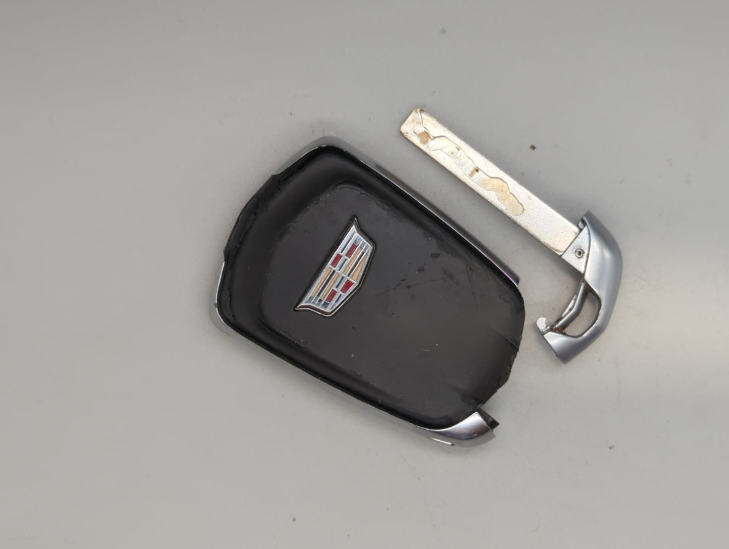 Cadillac Ct6 Keyless Entry Remote Fob HYQ2EB 13510255 5 buttons - Oemusedautoparts1.com