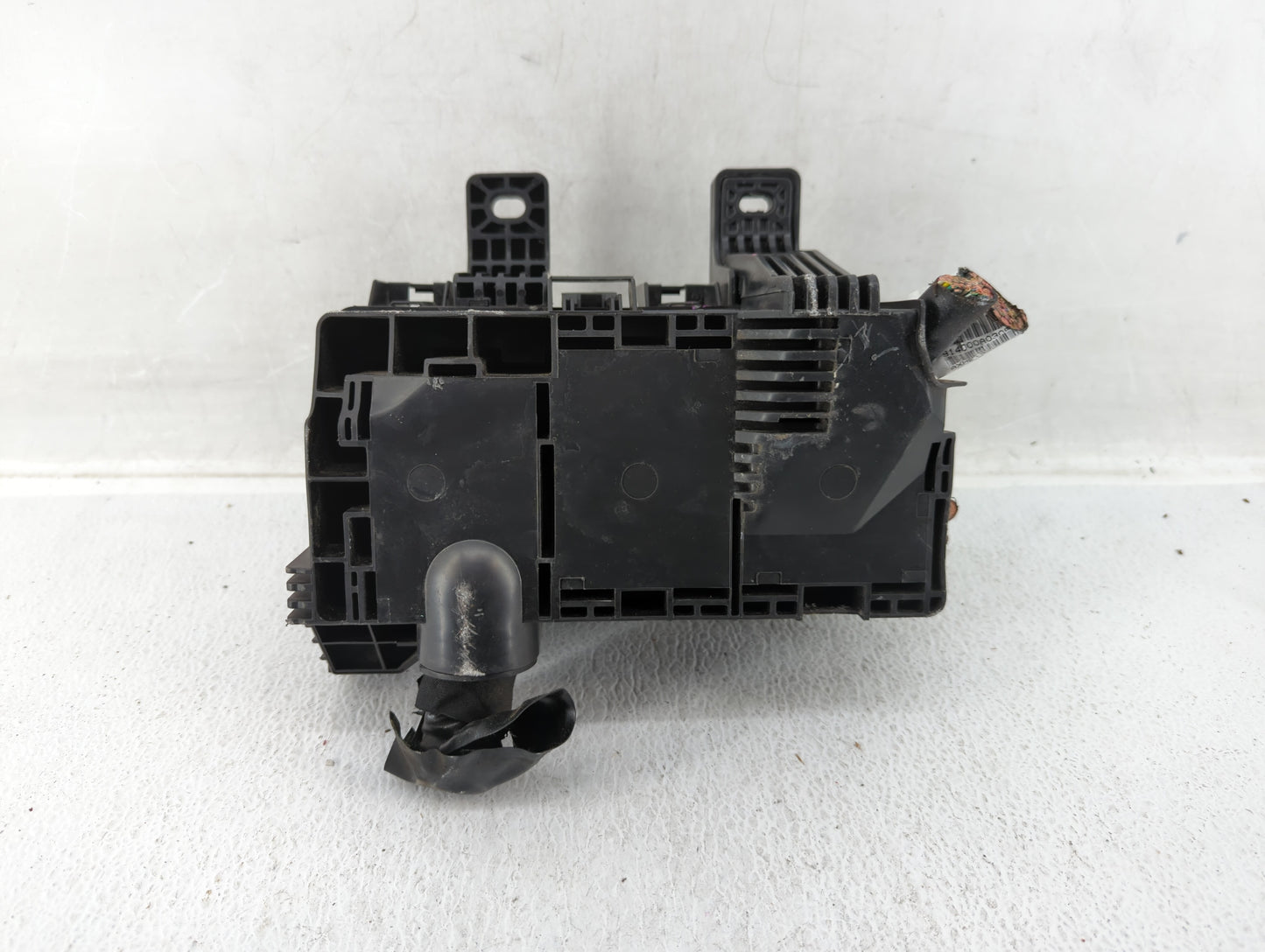 2006-2010 Hyundai Sonata Fusebox Fuse Box Panel Relay Module P/N:91950-3K540 91951-2W000 Fits 2006 2007 2008 2009 2010 OEM Used Auto Parts - Oemusedautoparts1.com