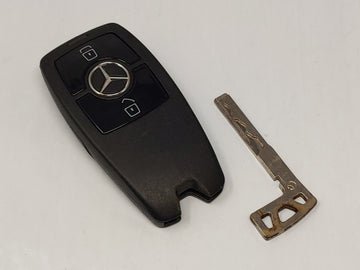 Mercedes-Benz Keyless Entry Remote Nbgdm3 A9079059406q02 2 Buttons