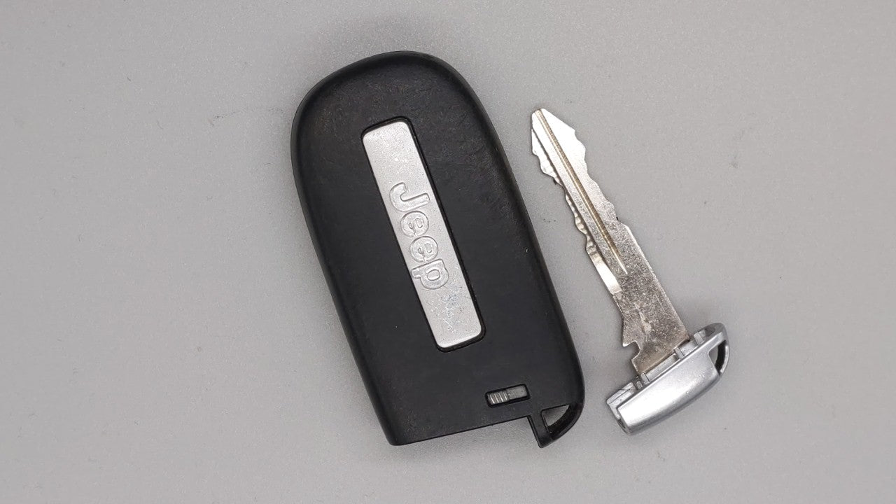 Jeep Cherokee Keyless Entry Remote Fob Gq4-54t 68141580ag 5 Buttons - Oemusedautoparts1.com