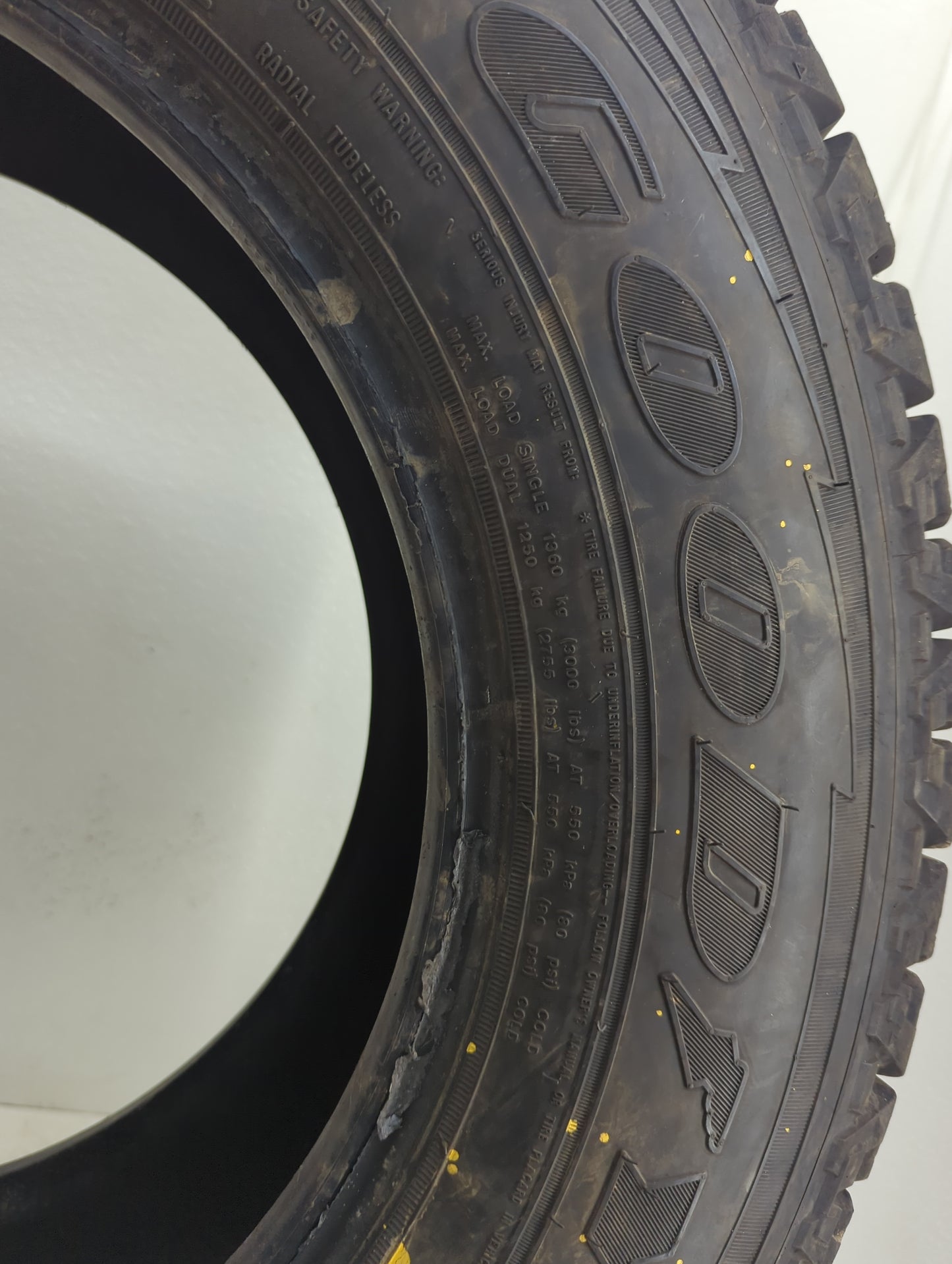 Used Tire LT245/70R17 GOODYEAR WRANGLER 119/116S All Terrain - Tread Depth 10/32 - Oemusedautoparts1.com