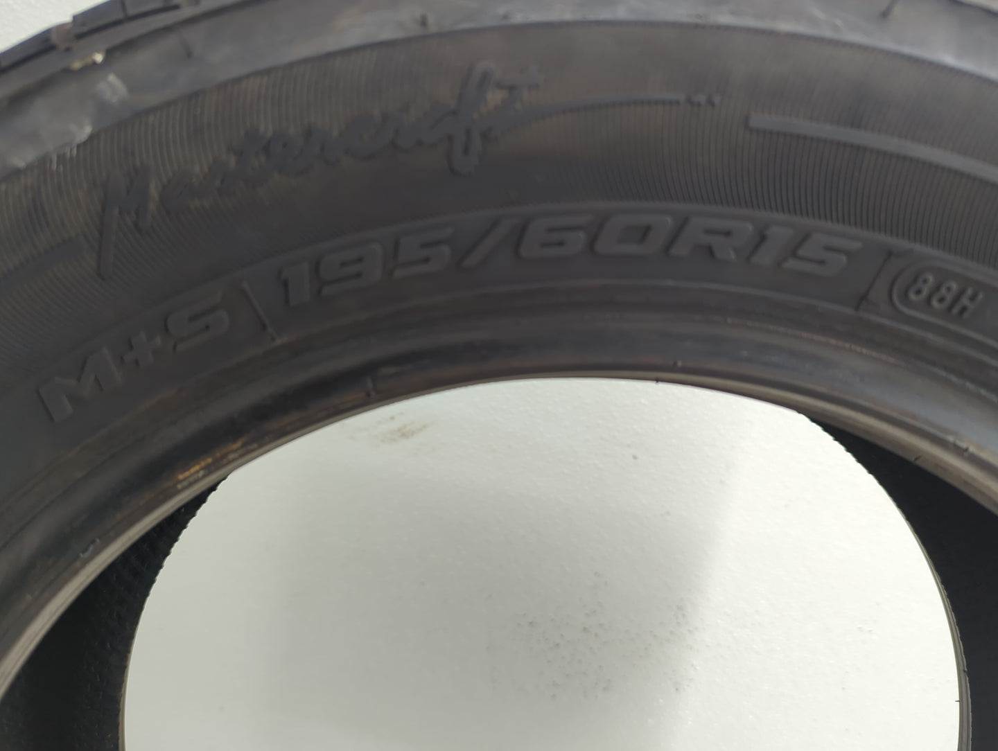 Used Tire 195/60R15 MASTERCRAFT SRT TOURING 88H - Tread Depth 12/32 - Oemusedautoparts1.com