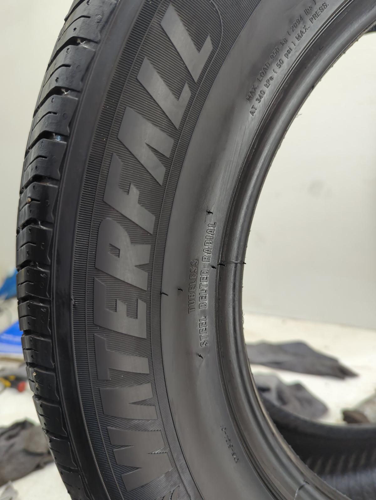 Used Tire 235/60R17 WATERFALL ECO DYNAMIC 106H - Tread Depth 7/32 - Oemusedautoparts1.com
