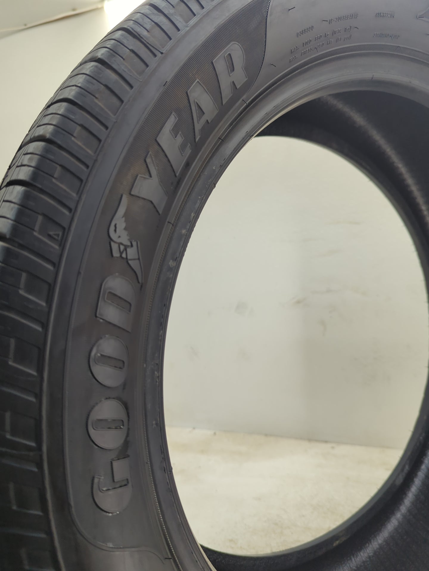 Used Tire 245/50R20 GOODYEAR RELIANT 102V - Tread Depth 10/32 - Oemusedautoparts1.com