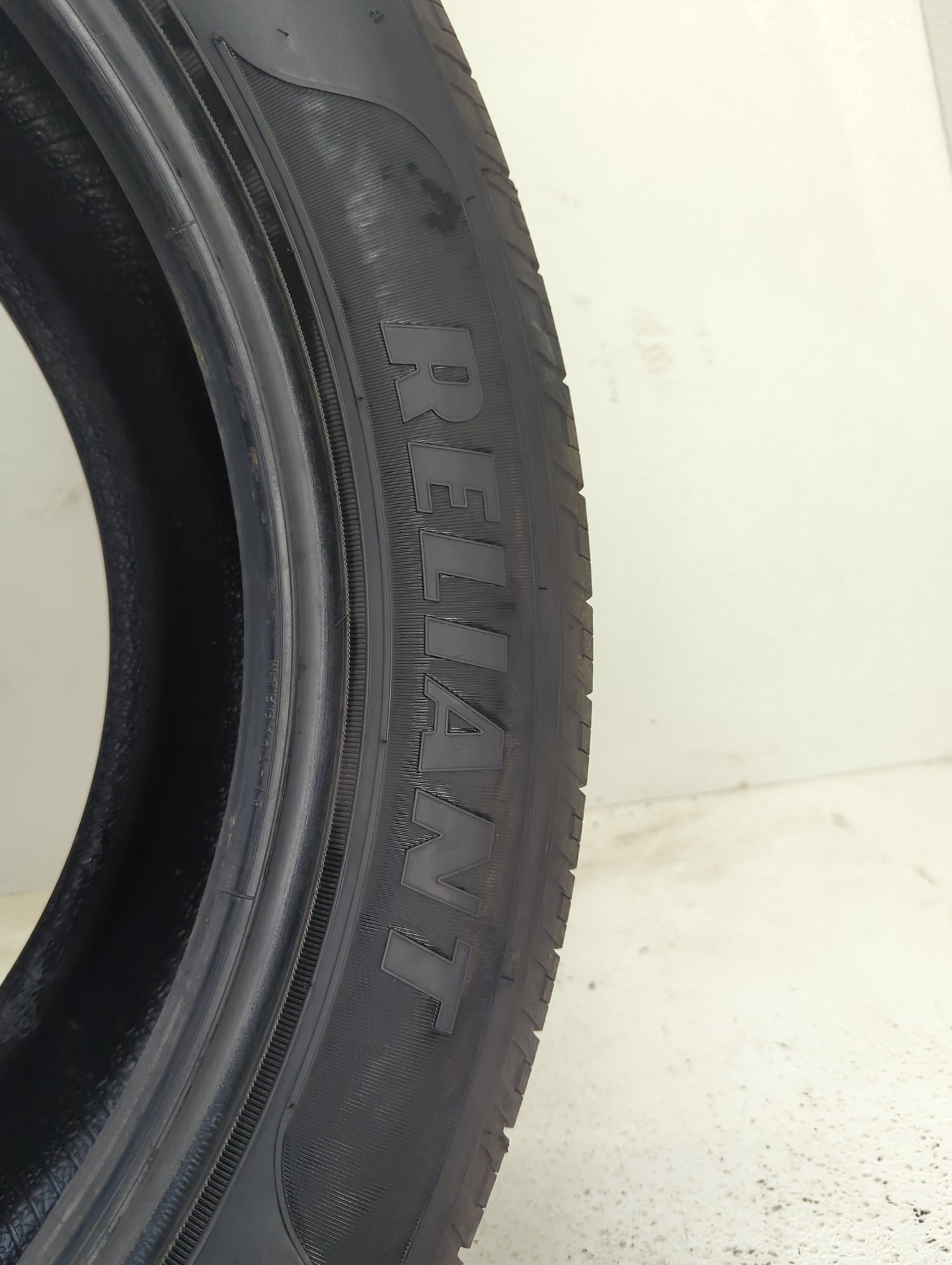 Used Tire 245/50R20 GOODYEAR RELIANT 102V - Tread Depth 10/32 - Oemusedautoparts1.com