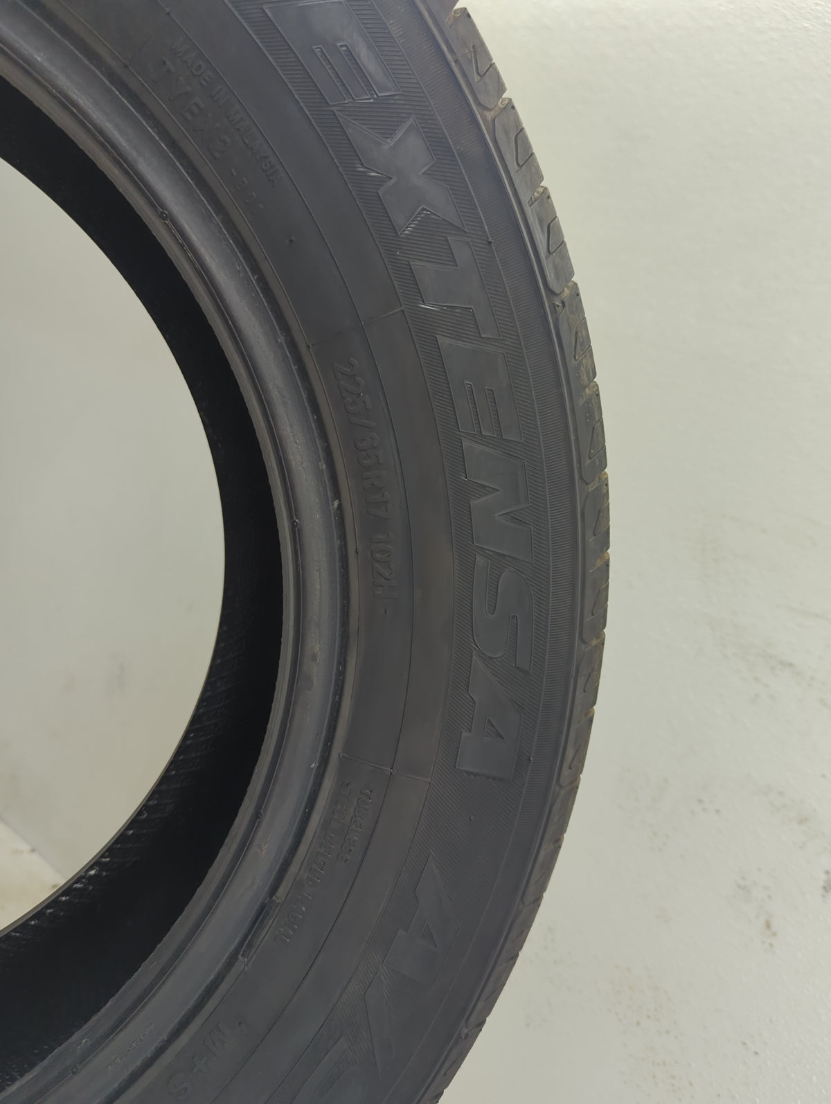 Used Tire 225/65R17 TOYO EXTENSA A/S 102H - Tread Depth 9.5/32 - Oemusedautoparts1.com