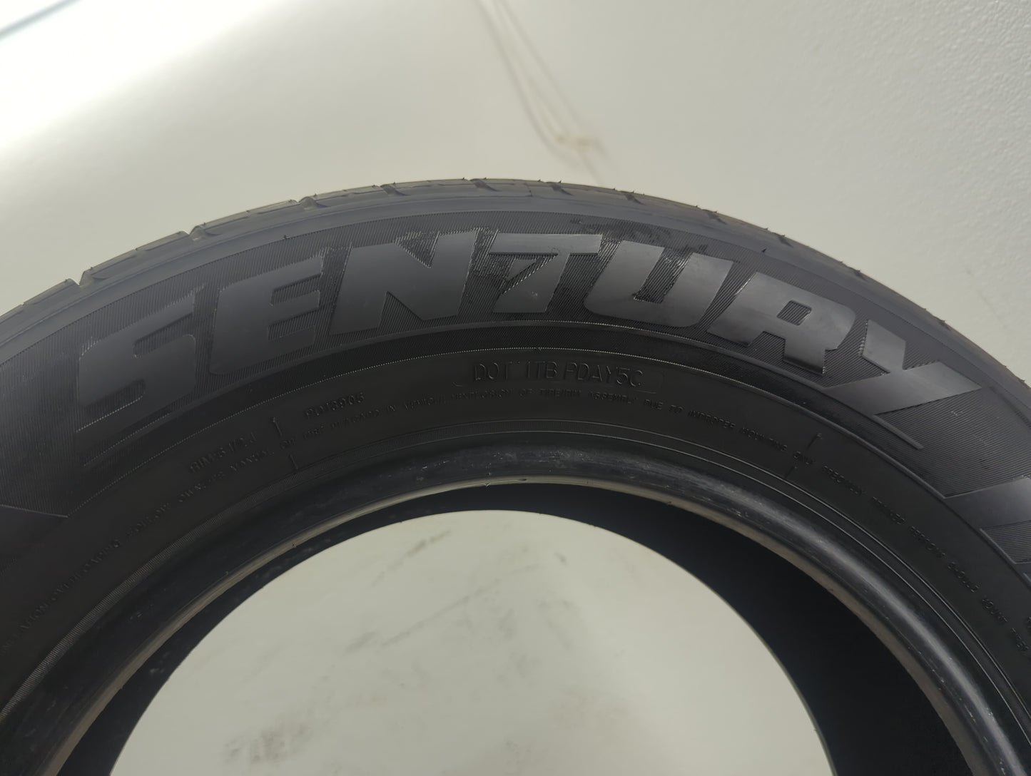 Used Tire 225/60R16 SENTURY TOURING 98H - Tread Depth 10/32 - Oemusedautoparts1.com
