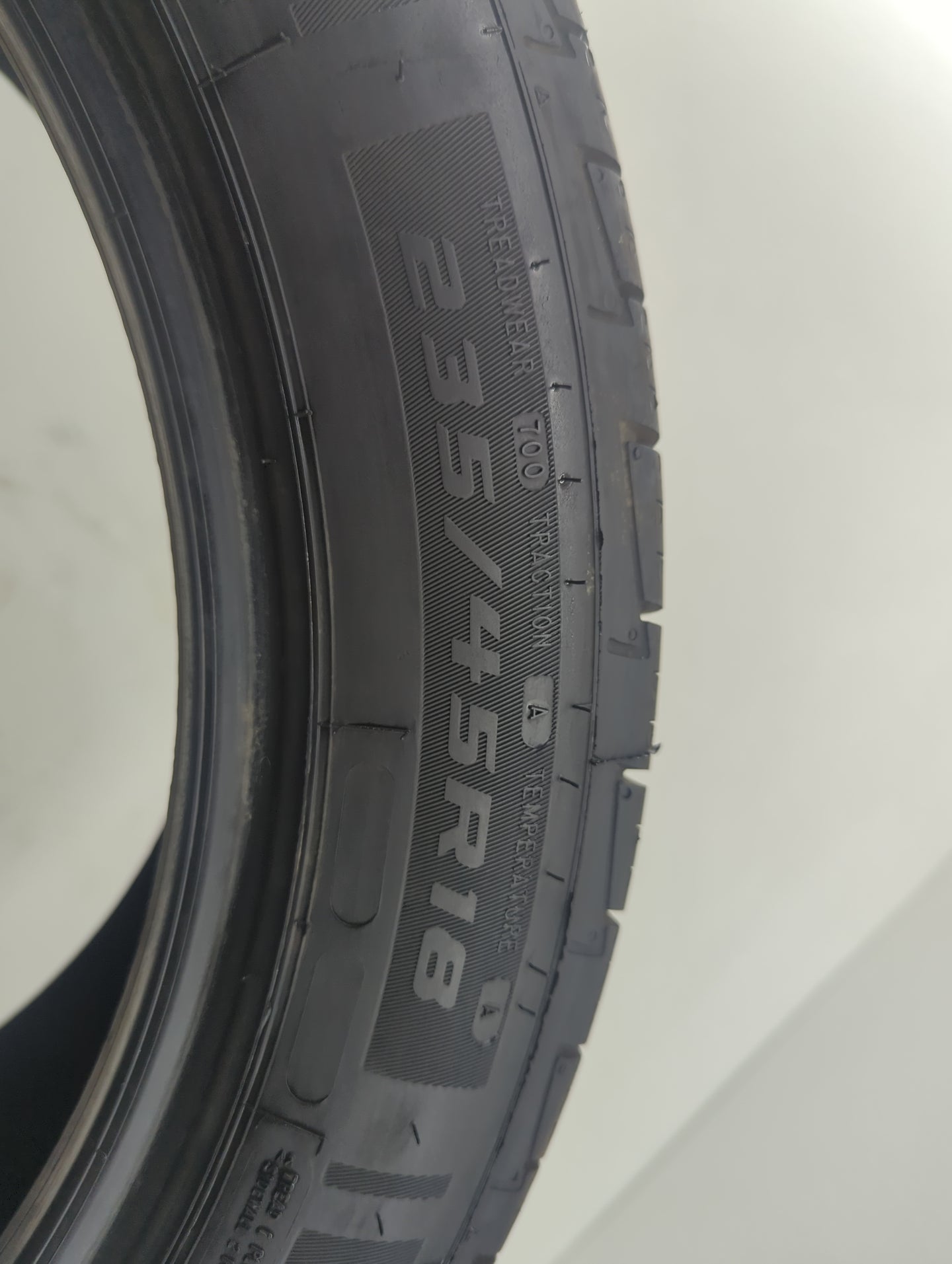 Used Tire 235/45R18 MASTERCRAFT COURSER QUEST 94V - Tread Depth 10/32 - Oemusedautoparts1.com