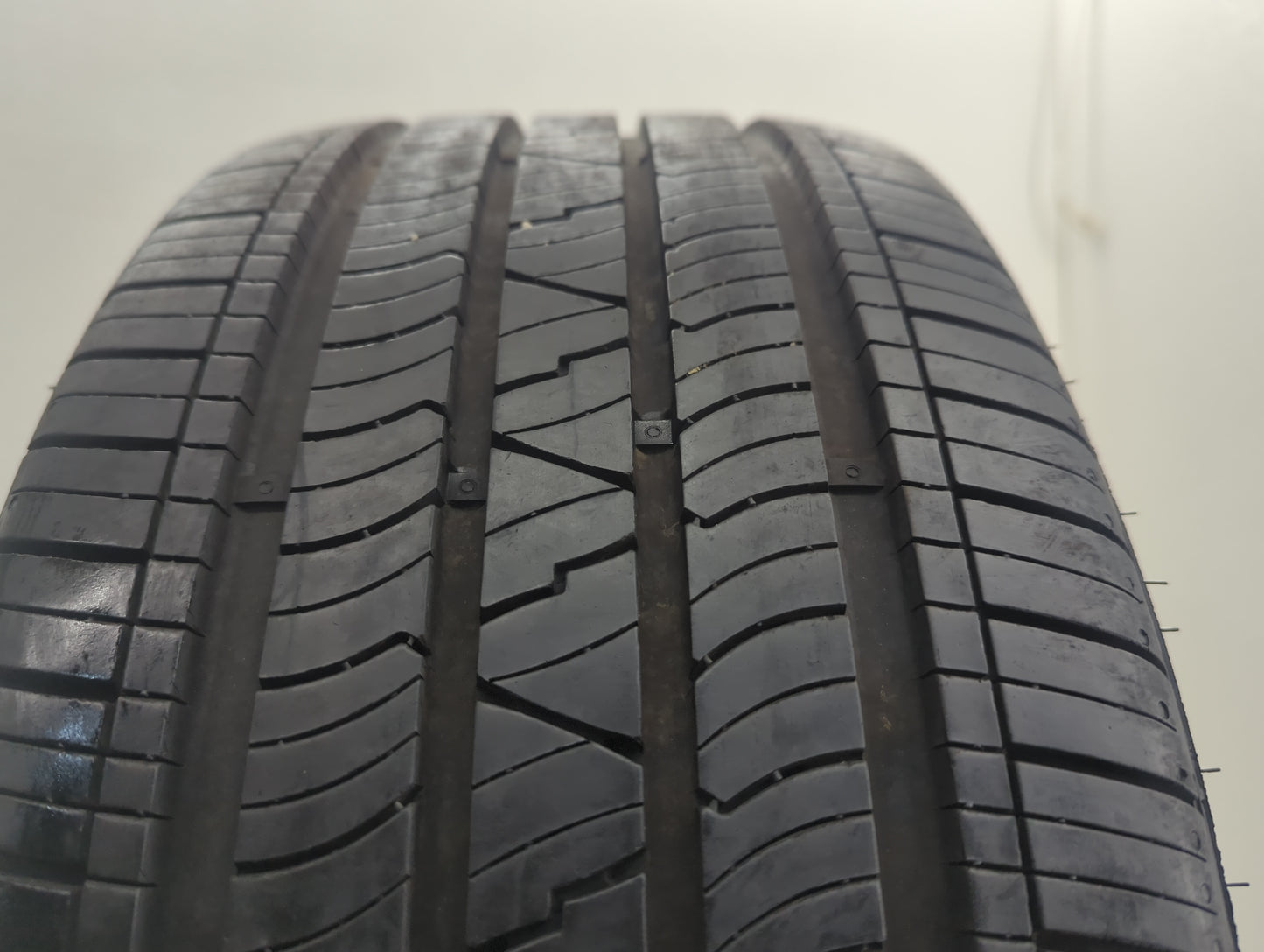 Used Tire 235/45R18 MASTERCRAFT COURSER QUEST 94V - Tread Depth 10/32 - Oemusedautoparts1.com