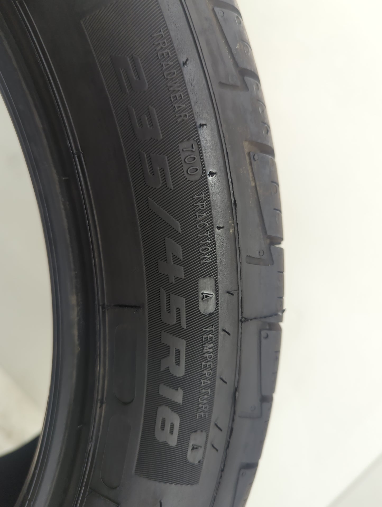 Used Tire 235/45R18 MASTERCRAFT COURSER QUEST 94V - Tread Depth 10/32 - Oemusedautoparts1.com