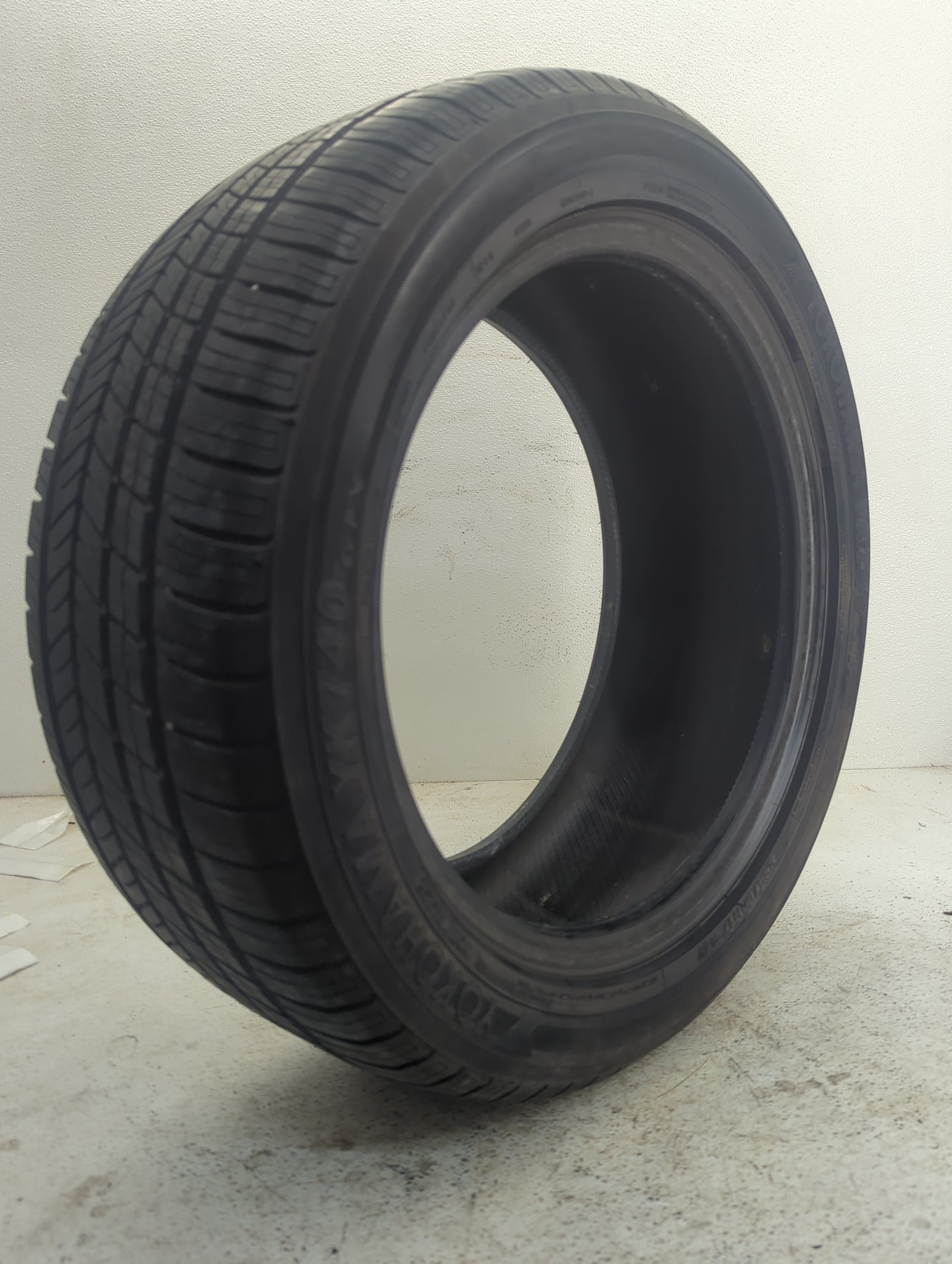 Used Tire 225/50R17 YOKOHAMA YK740 94V - Tread Depth 10/32 - Oemusedautoparts1.com