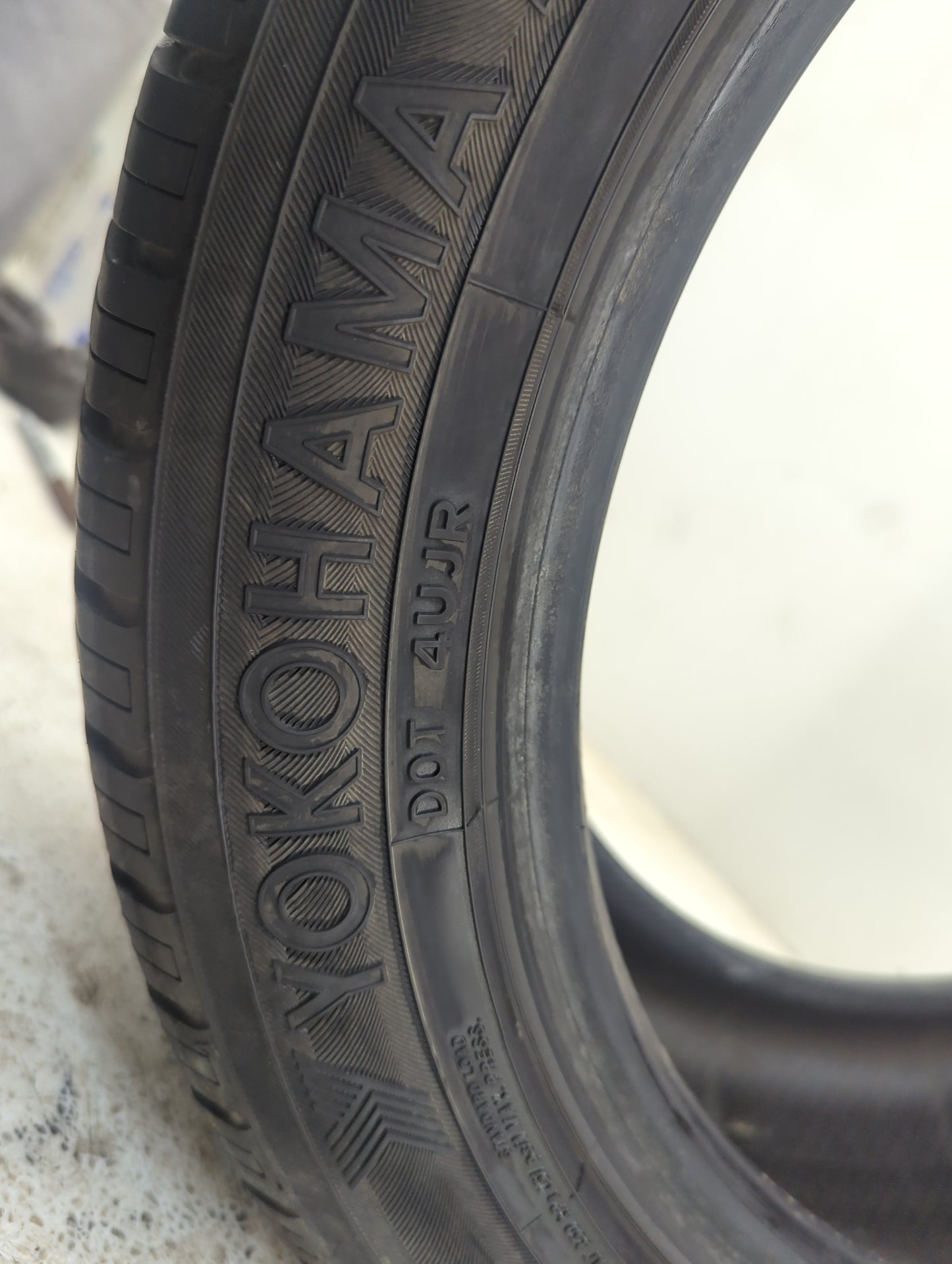 Used Tire 225/50R17 YOKOHAMA YK740 94V - Tread Depth 10/32 - Oemusedautoparts1.com