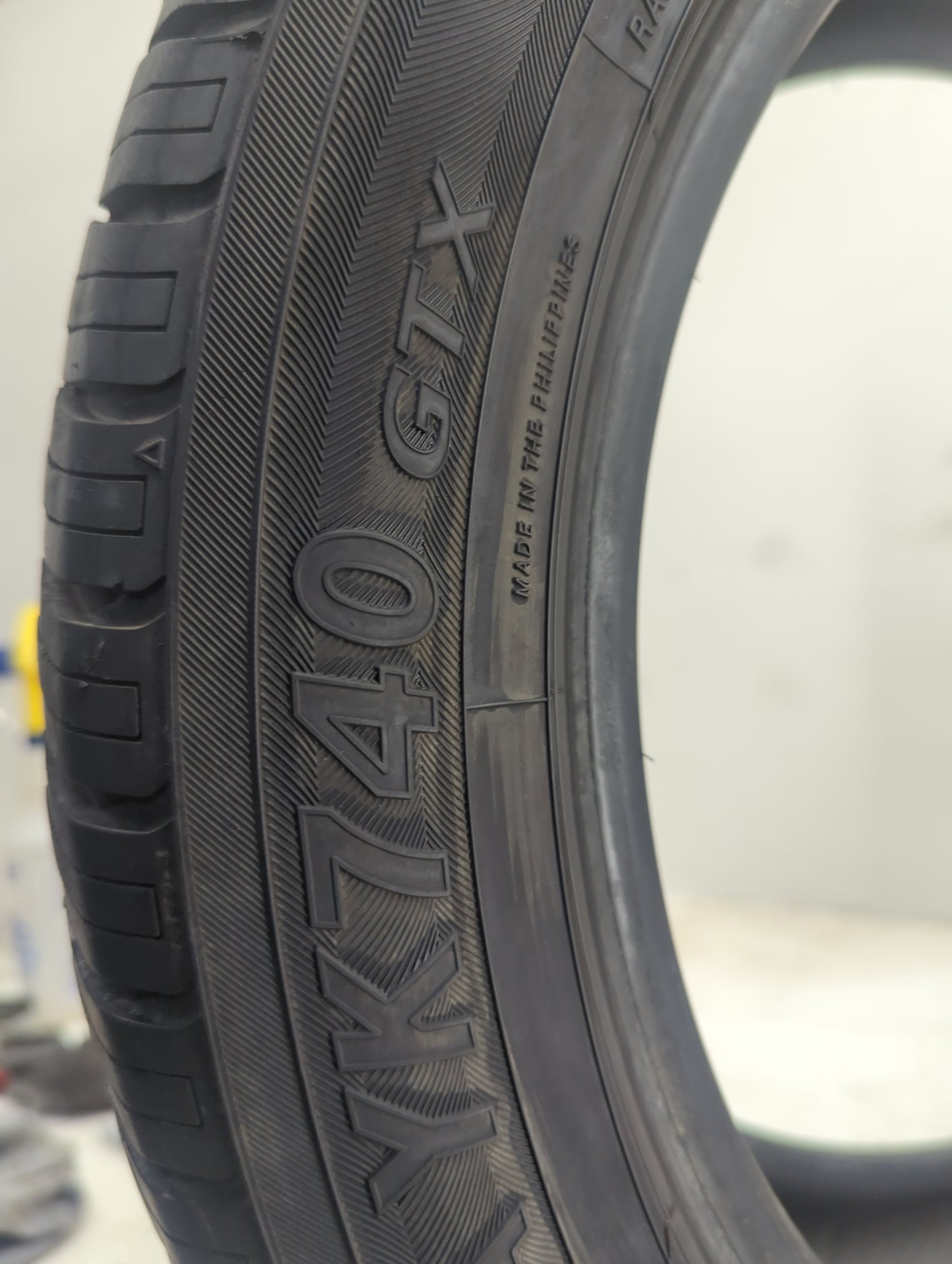 Used Tire 225/50R17 YOKOHAMA YK740 94V - Tread Depth 10/32 - Oemusedautoparts1.com