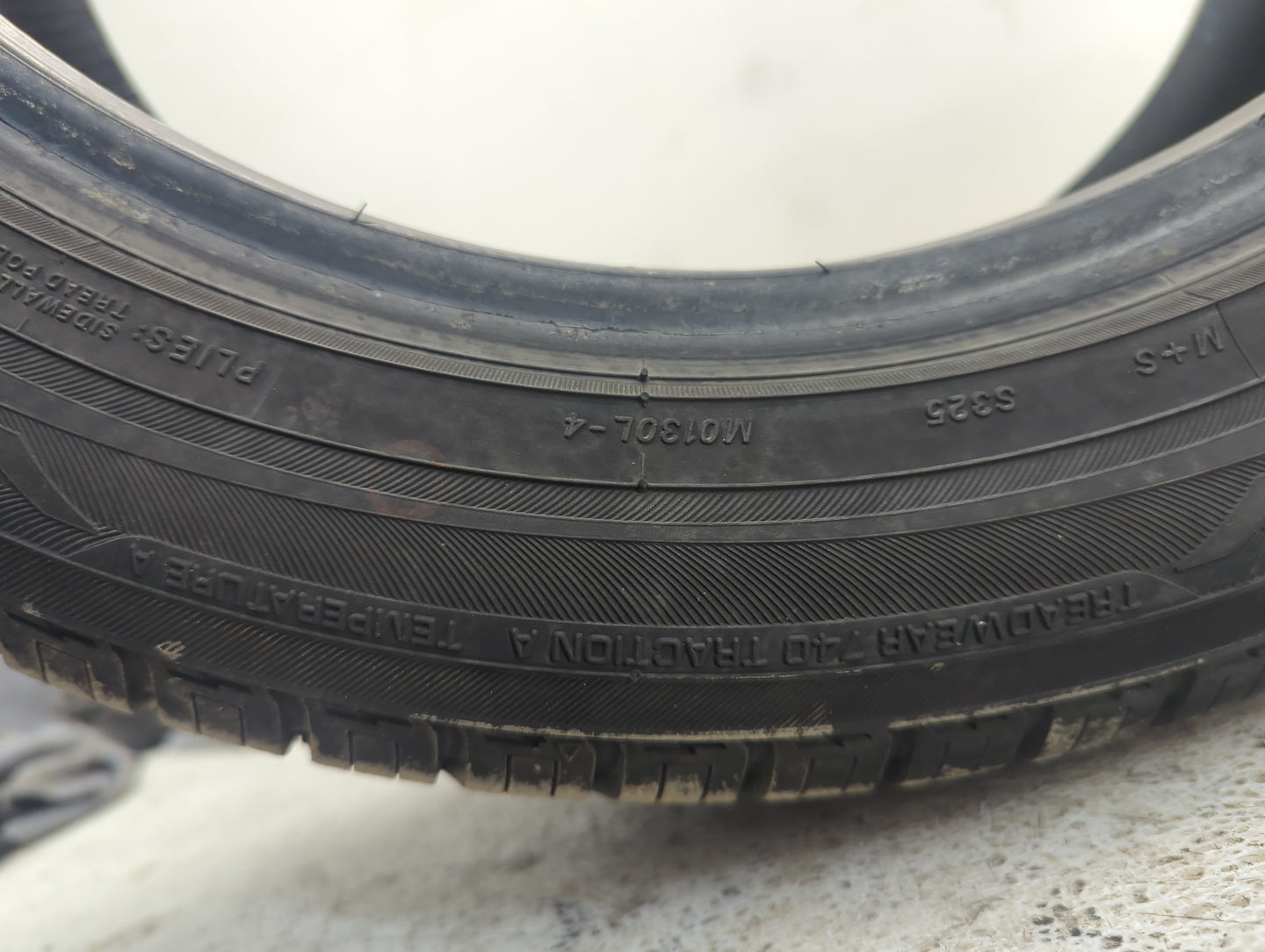 Used Tire 225/50R17 YOKOHAMA YK740 94V - Tread Depth 10/32 - Oemusedautoparts1.com