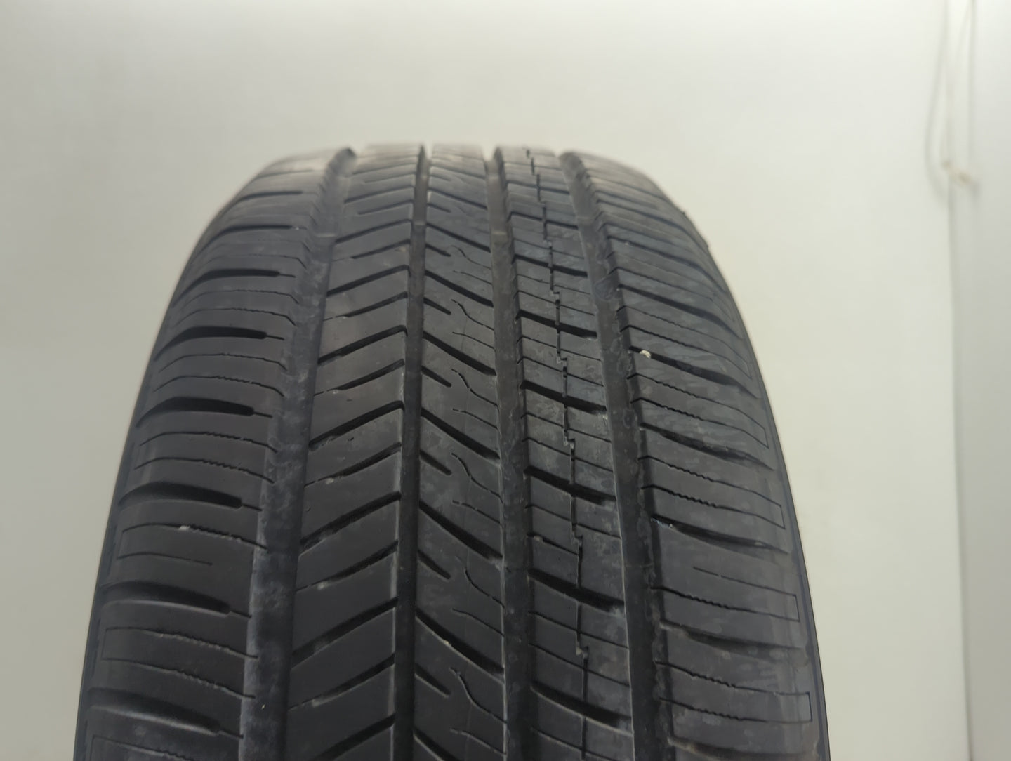 Used Tire 225/50R17 YOKOHAMA YK740 94V - Tread Depth 10/32 - Oemusedautoparts1.com