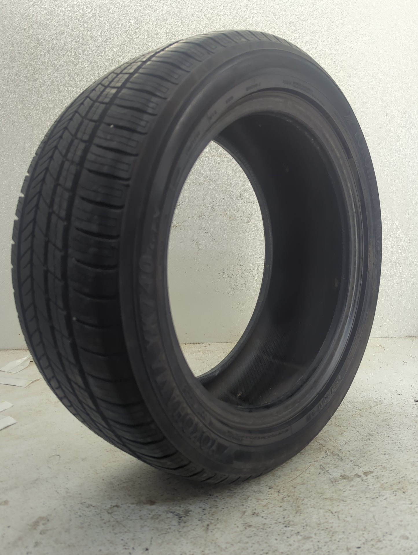 Used Tire 225/50R17 YOKOHAMA YK740 94V - Tread Depth 10/32 - Oemusedautoparts1.com