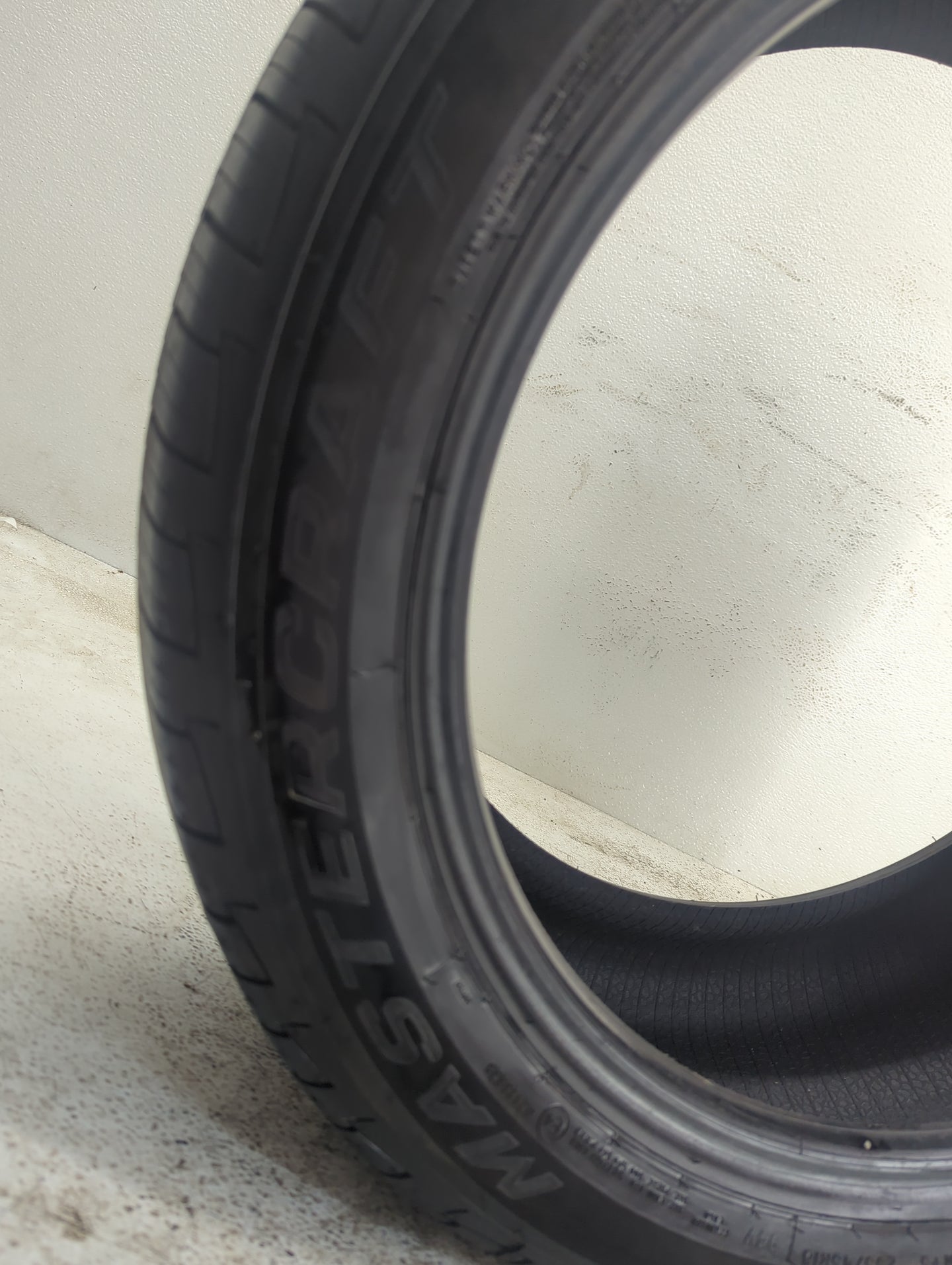 Used Tire 235/45R18 MASTERCRAFT COURSER QUEST 94V - Tread Depth 10/32 - Oemusedautoparts1.com
