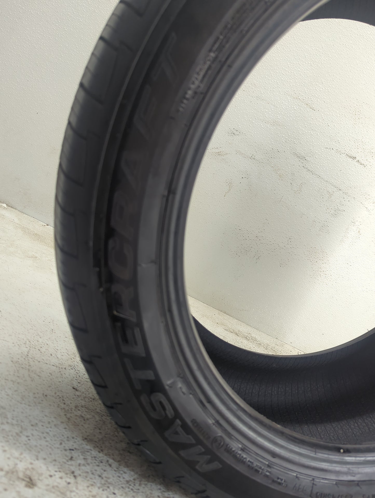 Used Tire 235/45R18 MASTERCRAFT COURSER QUEST 94V - Tread Depth 10/32 - Oemusedautoparts1.com