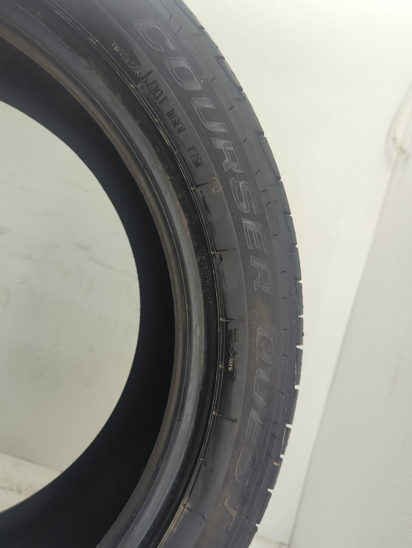Used Tire 235/45R18 MASTERCRAFT COURSER QUEST 94V - Tread Depth 10/32 - Oemusedautoparts1.com
