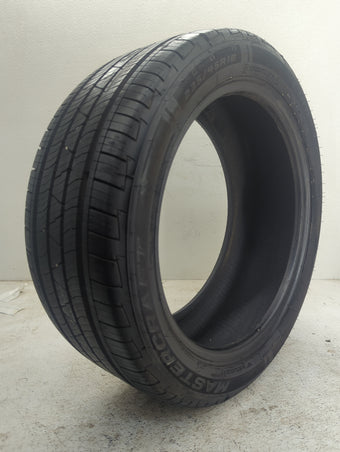compare product Used Tire 235/45R18 MASTERCRAFT COURSER QUEST 94V - Tread Depth 10/32