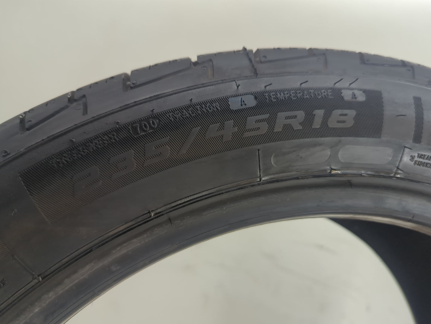 Used Tire 235/45R18 MASTERCRAFT COURSER QUEST 94V - Tread Depth 10/32 - Oemusedautoparts1.com