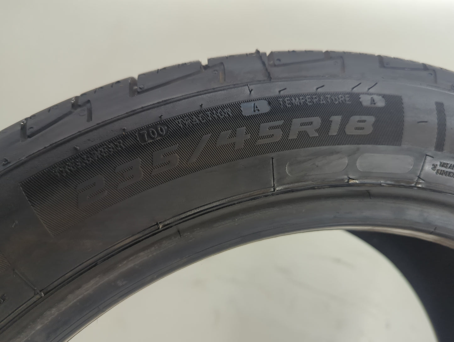 Used Tire 235/45R18 MASTERCRAFT COURSER QUEST 94V - Tread Depth 10/32 - Oemusedautoparts1.com