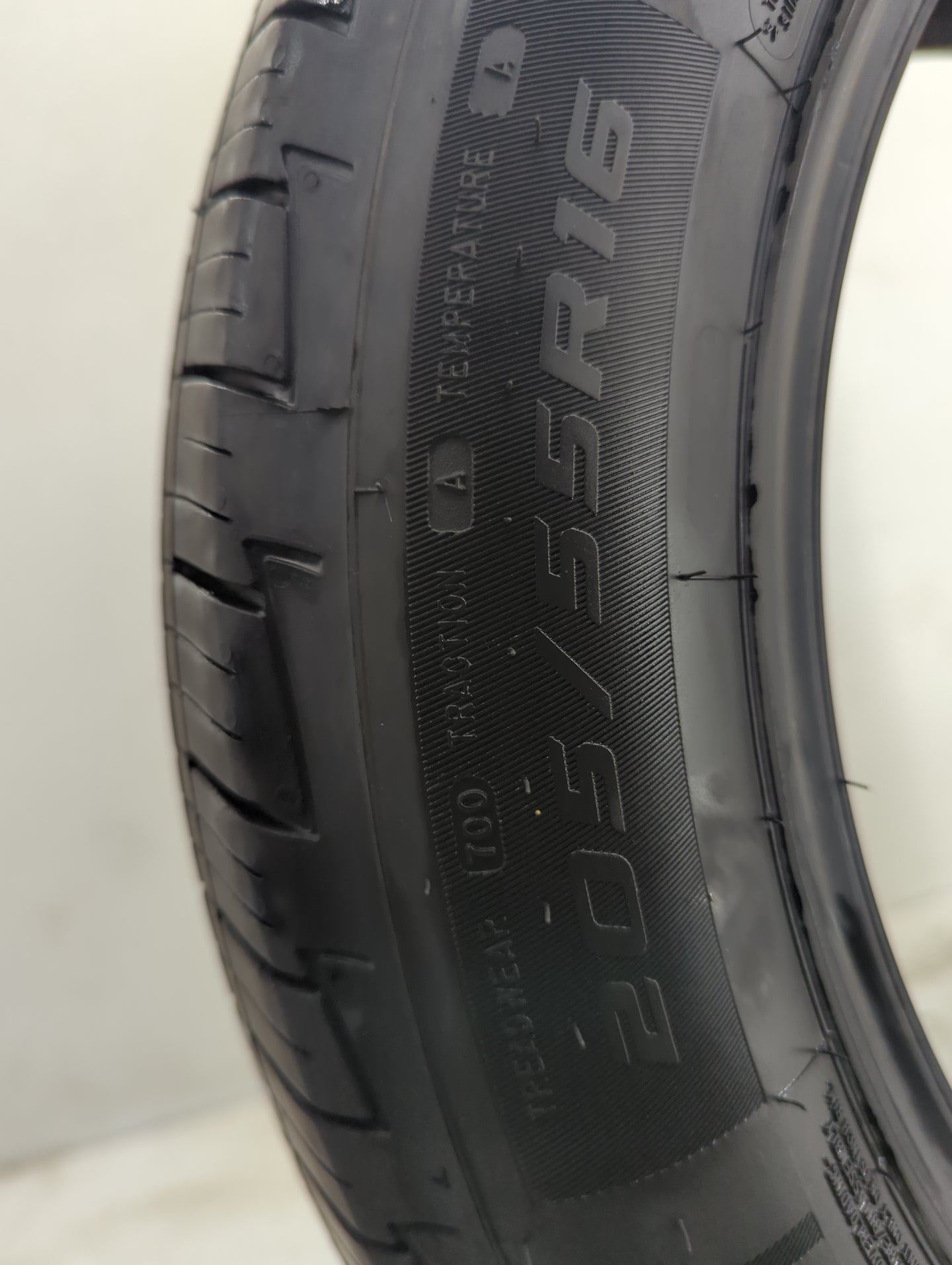 Used Tire 205/55R16 MASTERCRAFT COURSER QUEST 91V - Tread Depth 8.5/32 - Oemusedautoparts1.com