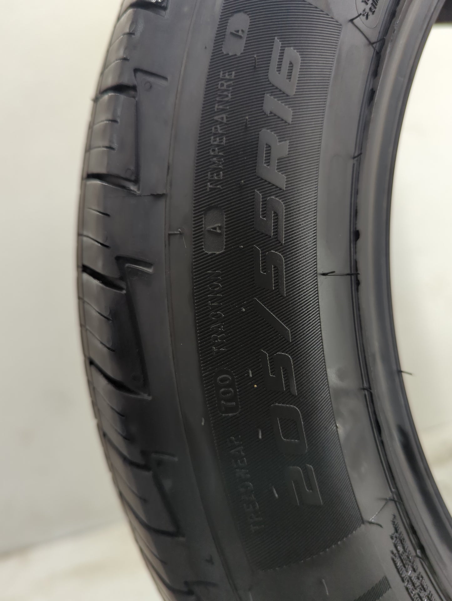 Used Tire 205/55R16 MASTERCRAFT COURSER QUEST 91V - Tread Depth 8.5/32 - Oemusedautoparts1.com