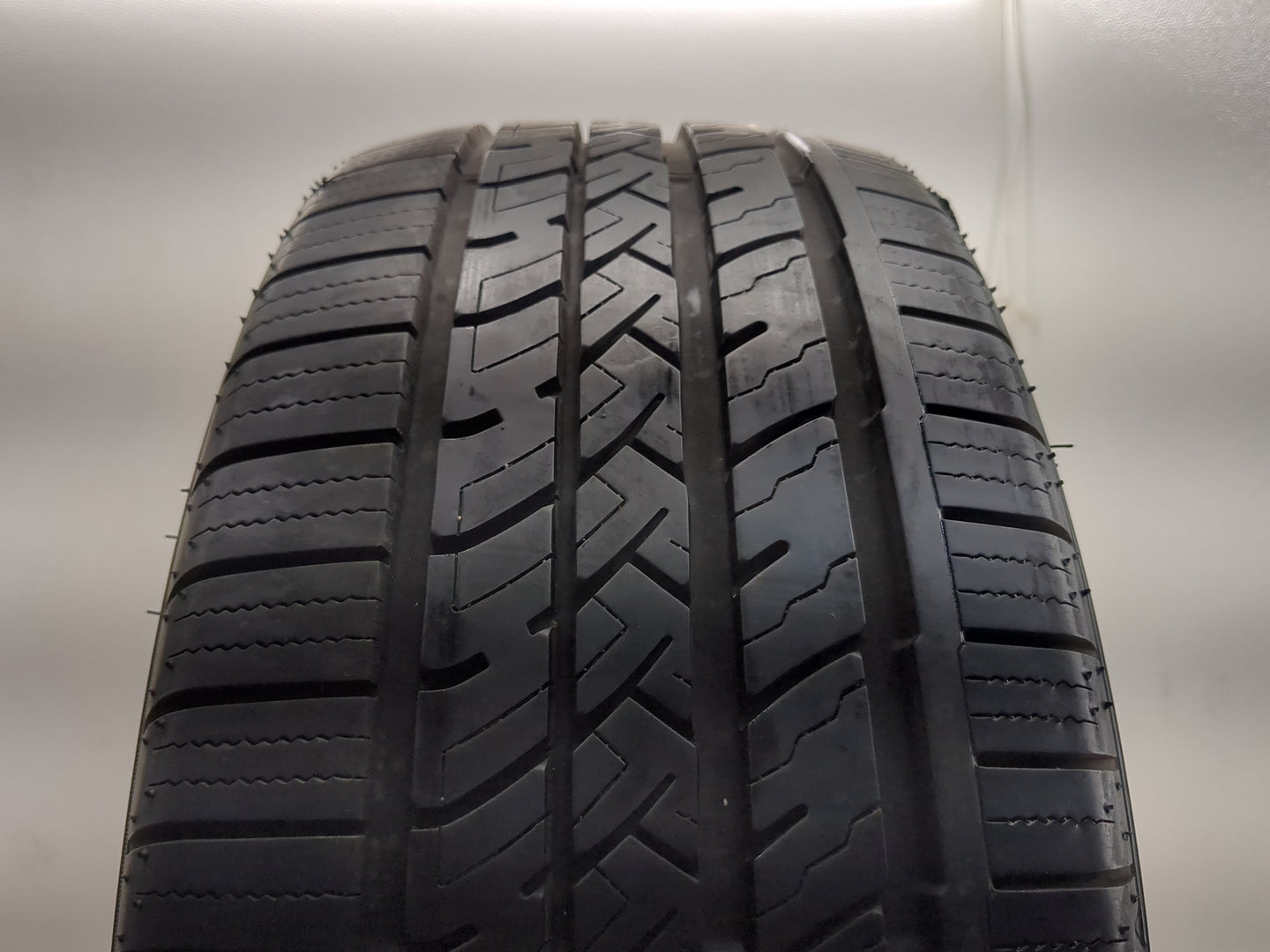 Used Tire 225/50R17 FALKEN PRO G5 A/S 94V - Tread Depth 10/32 - Oemusedautoparts1.com