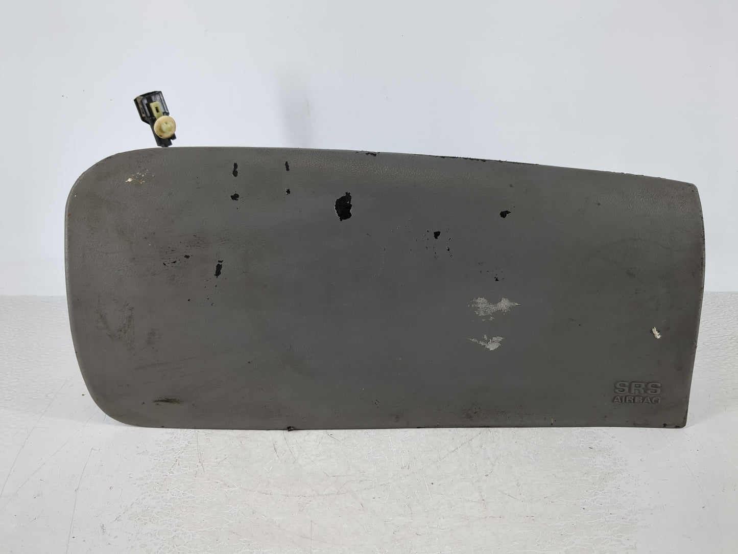 0 Center Console Armrest Cover Lid P/N:F67B 78044A74 ABZ L535320052 Fits OEM Used Auto Parts - Oemusedautoparts1.com