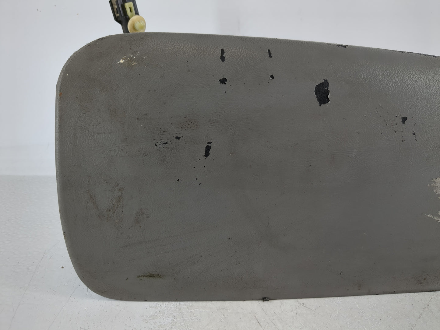 0 Center Console Armrest Cover Lid P/N:F67B 78044A74 ABZ L535320052 Fits OEM Used Auto Parts - Oemusedautoparts1.com