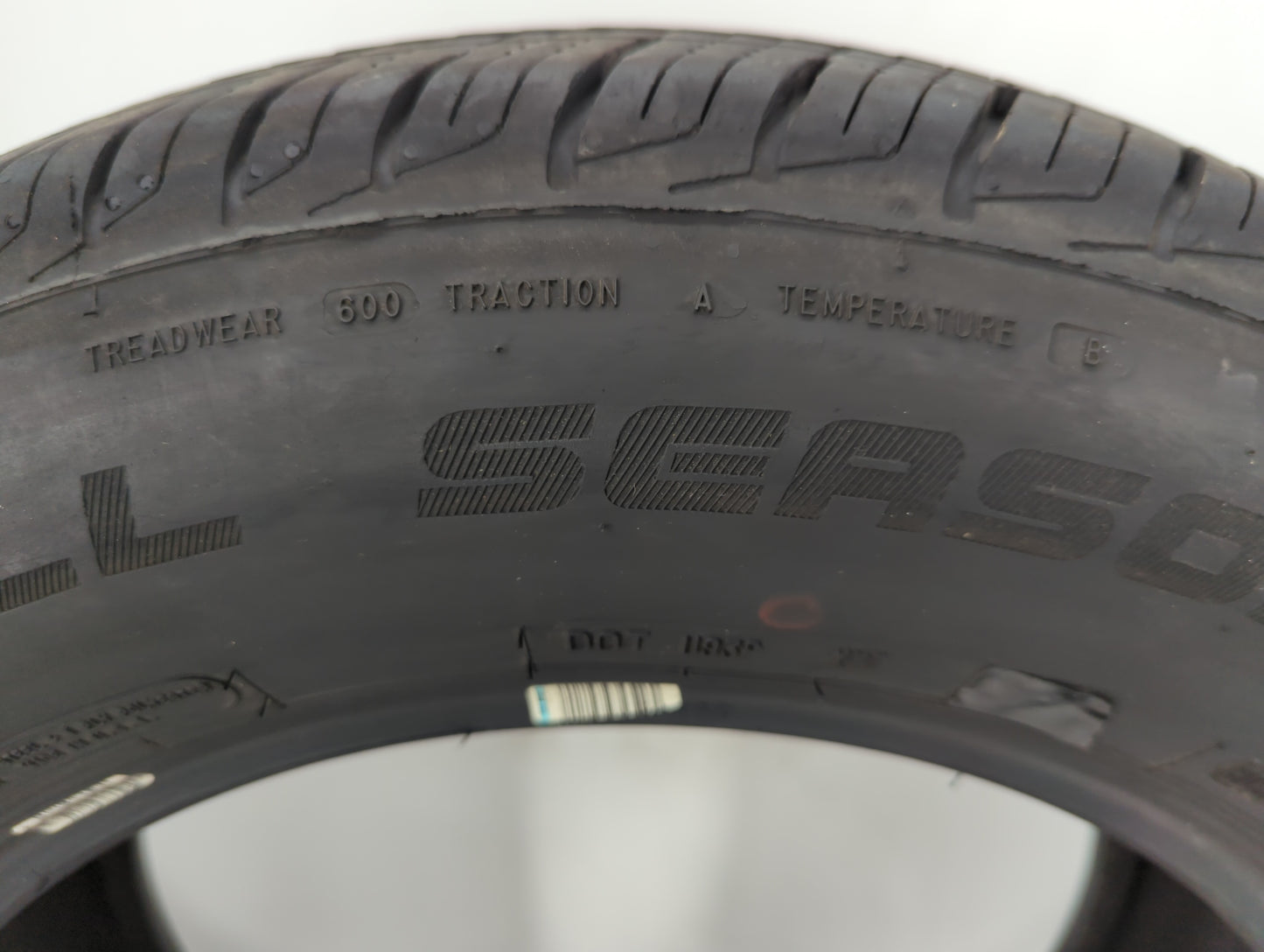 Used Tire 205/65R16 ARIZONIAN SILVER EDITION ALL SEASON 95H All Season - 7.5/32 - Oemusedautoparts1.com