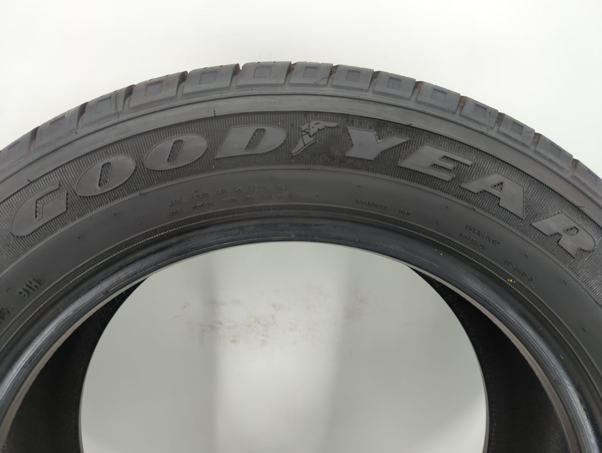 Used Tire 205/55R16 GOODYEAR ASSURANCE ALL-SEASON 91H All Season - 9.5/32 - Oemusedautoparts1.com
