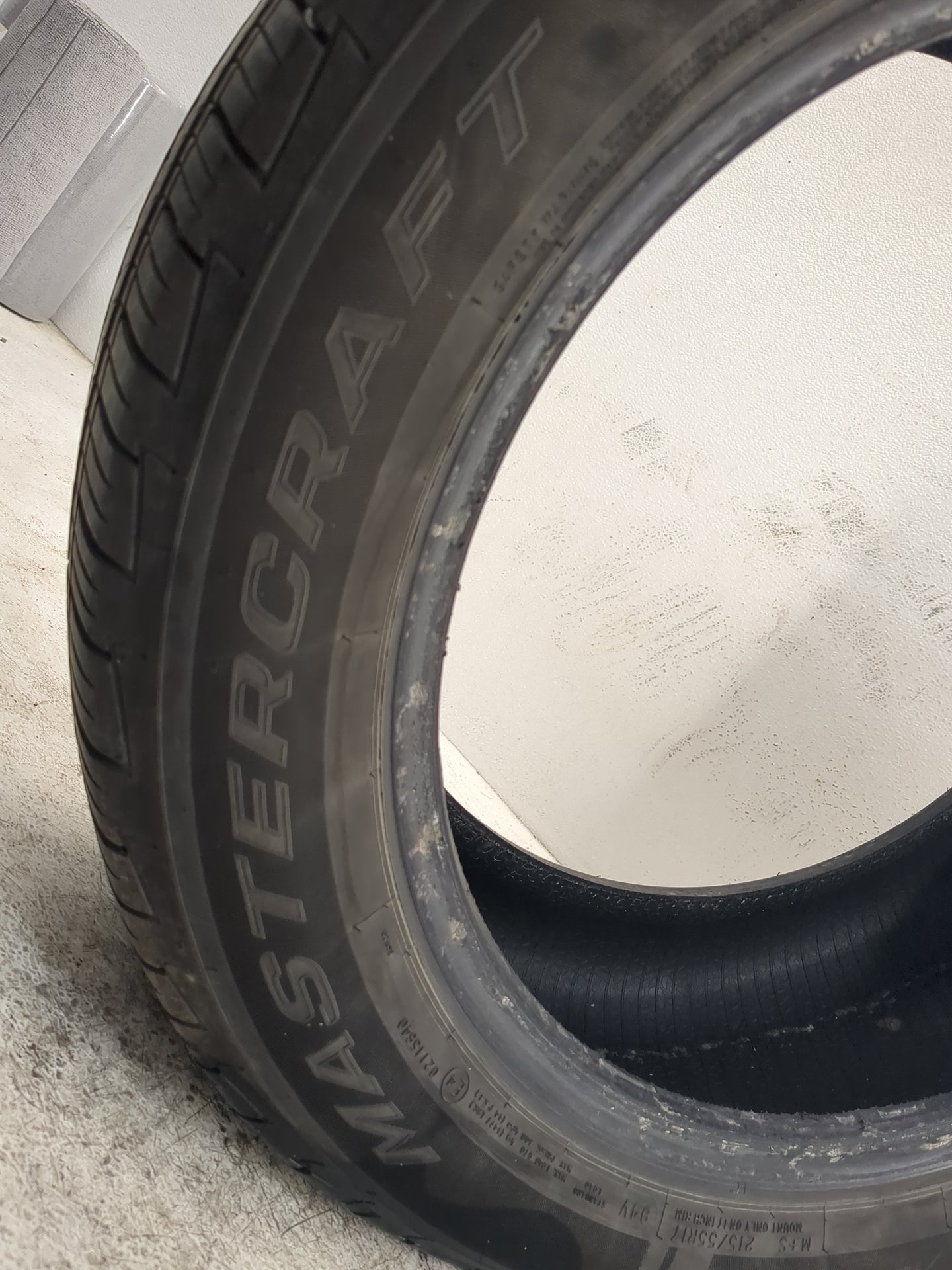 Used Tire 215/55R17 MASTERCRAFT COURSER QUEST 94V - Tread Depth 9.5/32 - Oemusedautoparts1.com