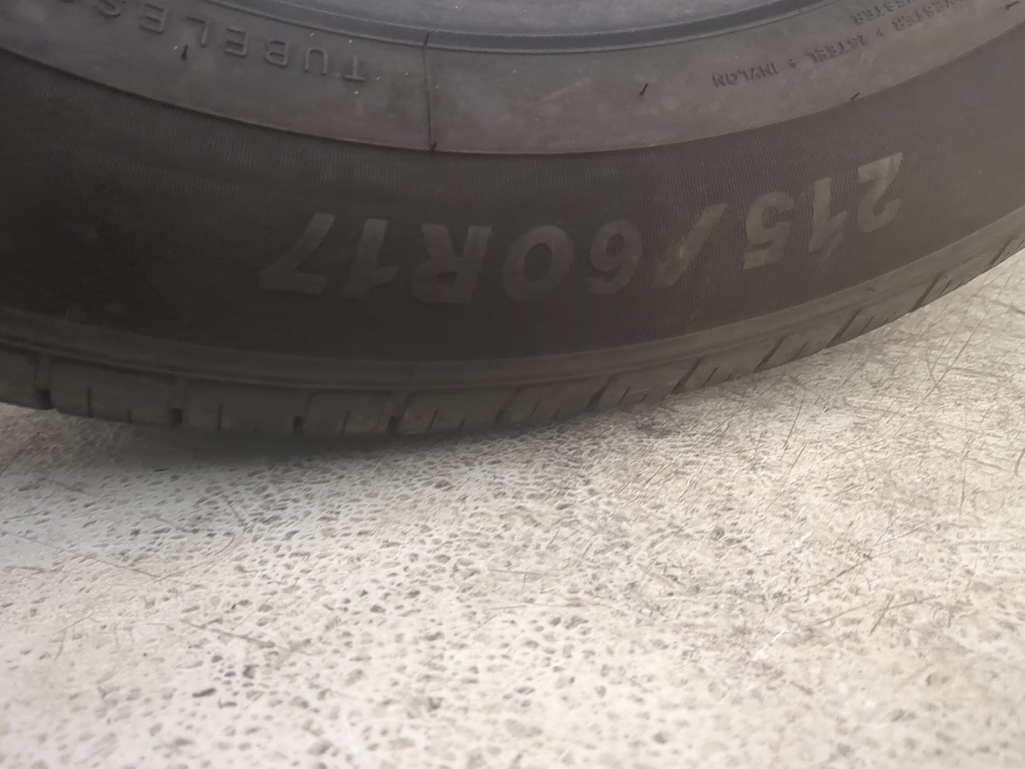 Used Tire 215/60R17 SAILUN ATREZZO SH408 96T - Tread Depth 8.5/32 - Oemusedautoparts1.com