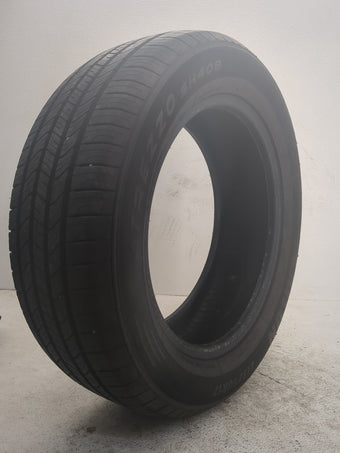 compare product Used Tire 215/60R17 SAILUN ATREZZO SH408 96T - Tread Depth 8.5/32