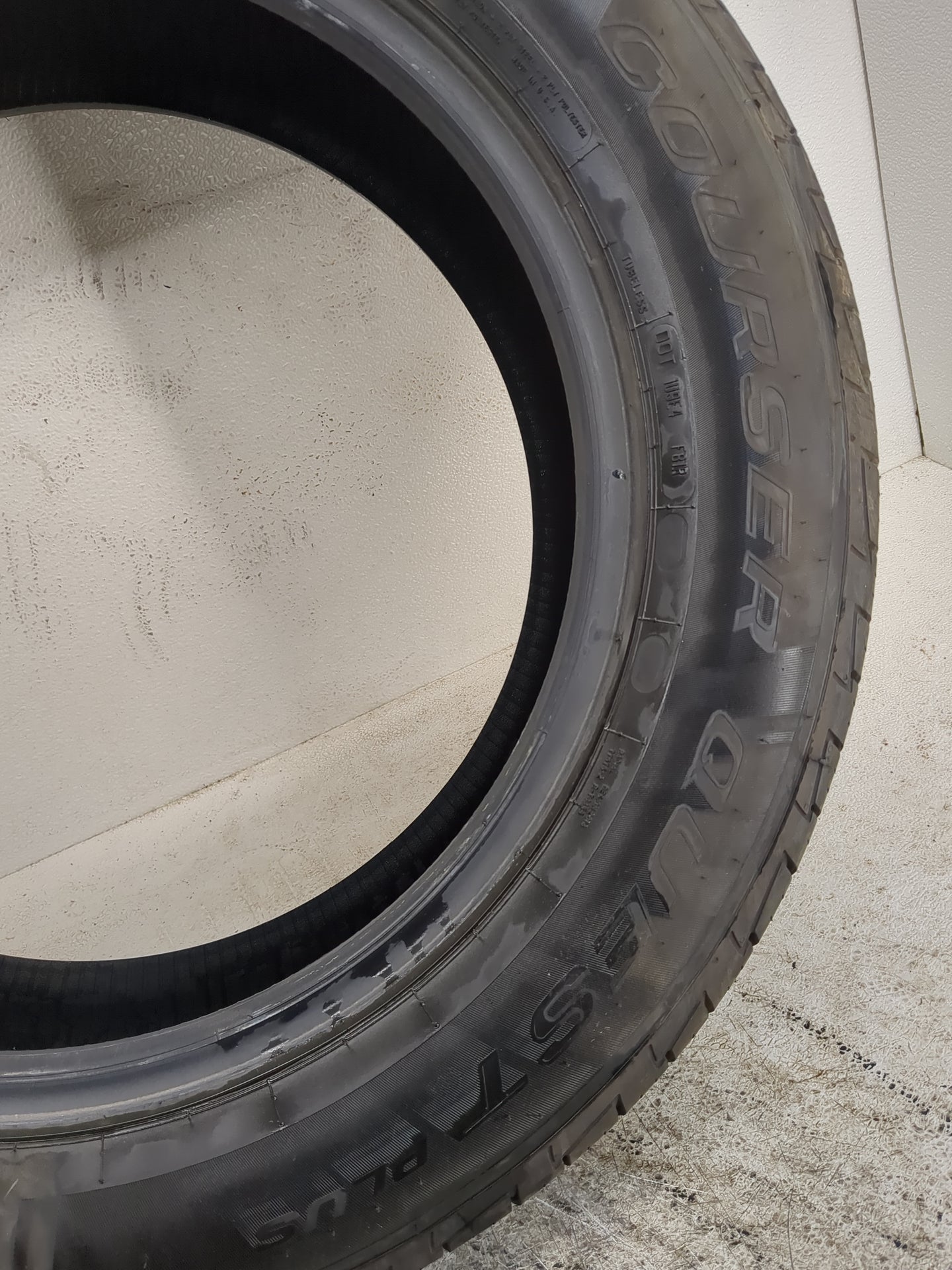 Used Tire 225/60R18 MASTERCRAFT COURSER QUEST PLUS 100H - Tread Depth 9.5/32 - Oemusedautoparts1.com