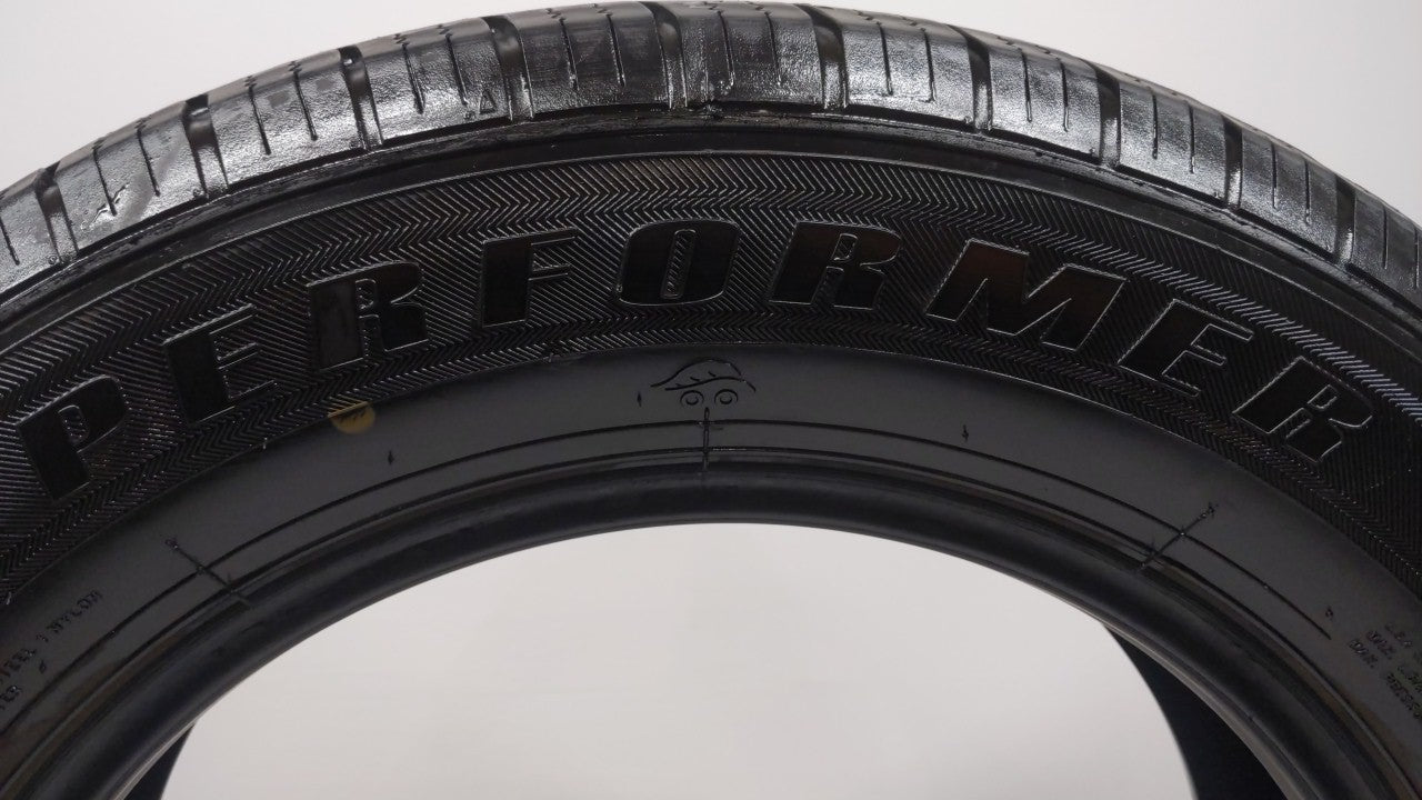 Used Tire 225/65R17 PERFORMER CXV SPORT 102V All Season - Tread Depth 5.5/32 - Oemusedautoparts1.com