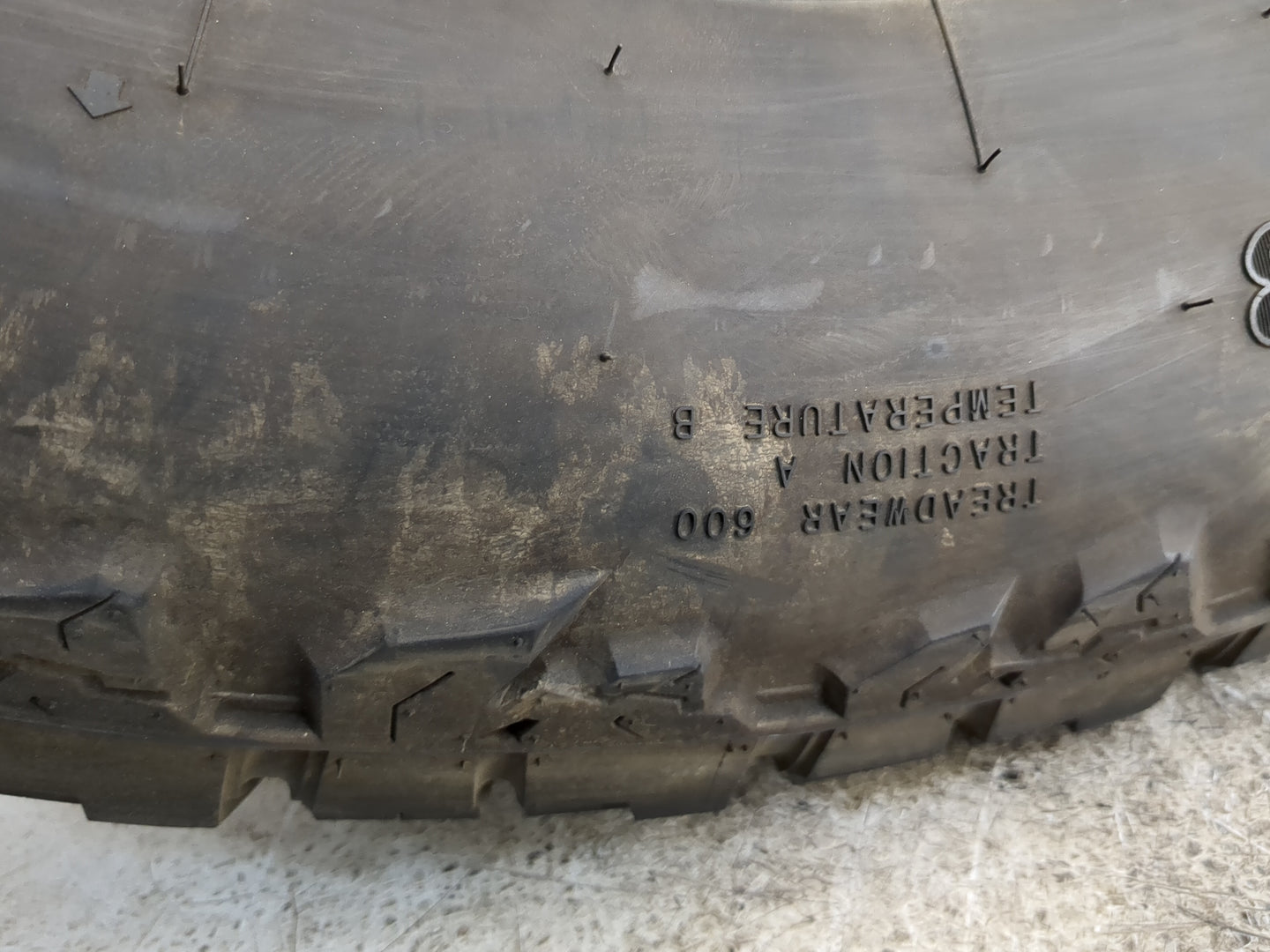 Used Tire 275/65R18 IRONHEAD THRASHER AT IH03 116T - Tread Depth 11.5/32 - Oemusedautoparts1.com