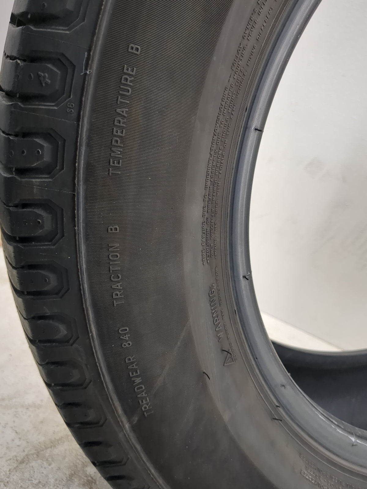 Used Tire 225/65R17 MICHELIN DEFENDER 2 102H - Tread Depth 8.5/32 - Oemusedautoparts1.com