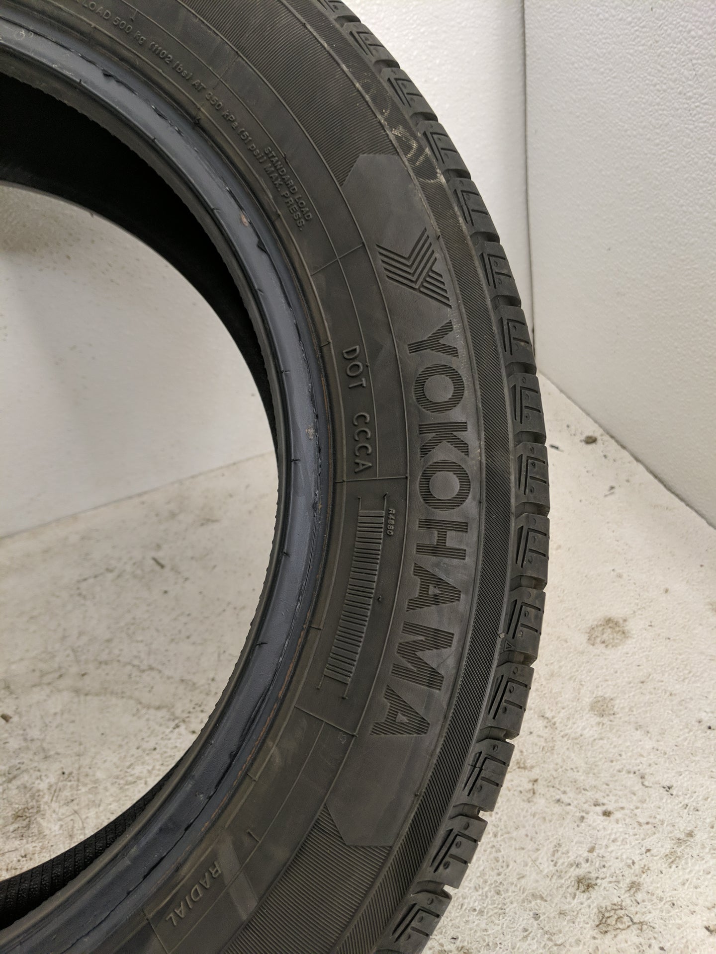 Used Tire 185/60R15 YOKOHAMA AVID ASCEND LX 84H - Tread Depth 7/32 - Oemusedautoparts1.com