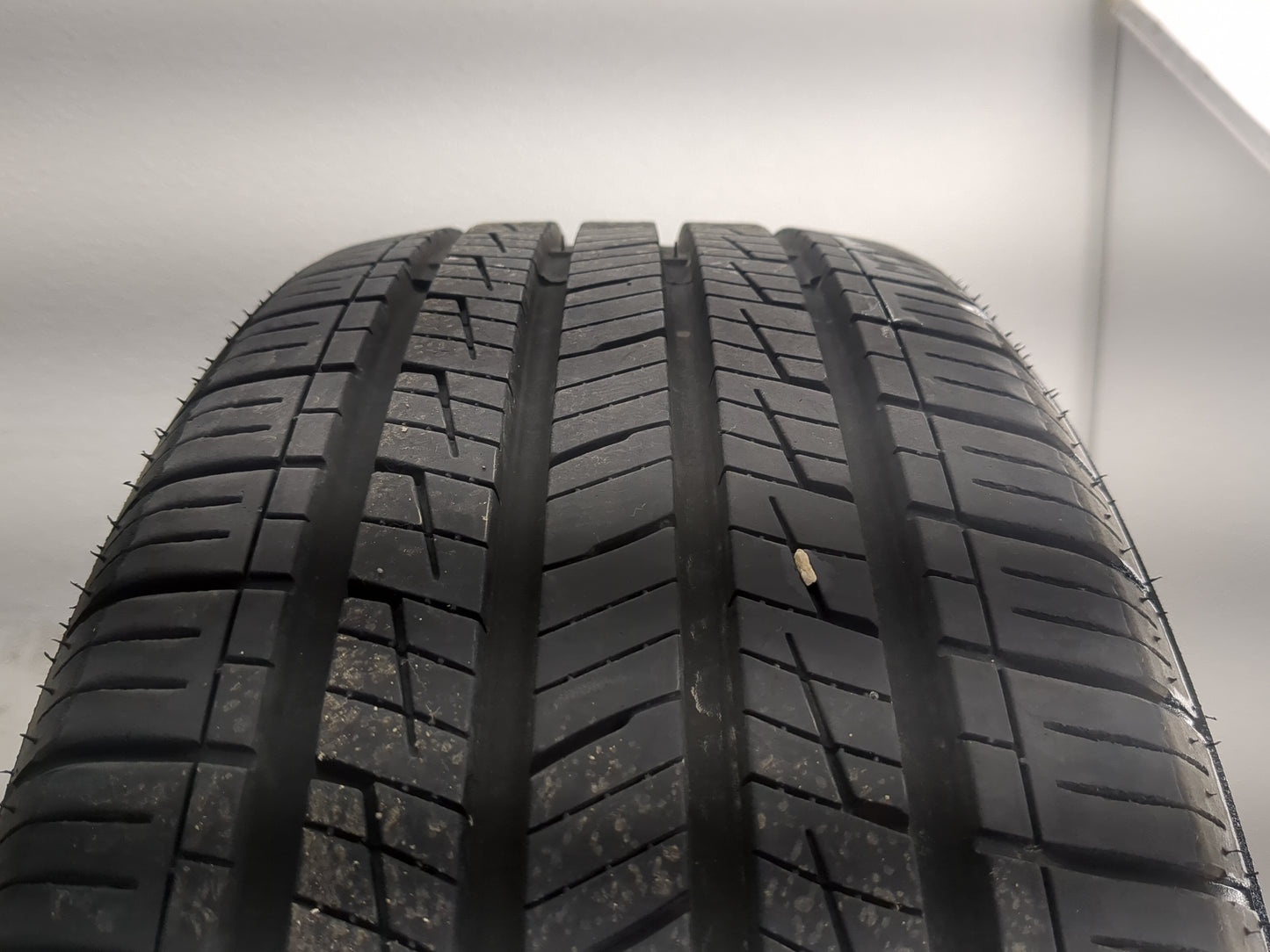 Used Tire 205/55R16 IRONHEAD REFLEX IHO1 91V - Tread Depth 9/32 - Oemusedautoparts1.com