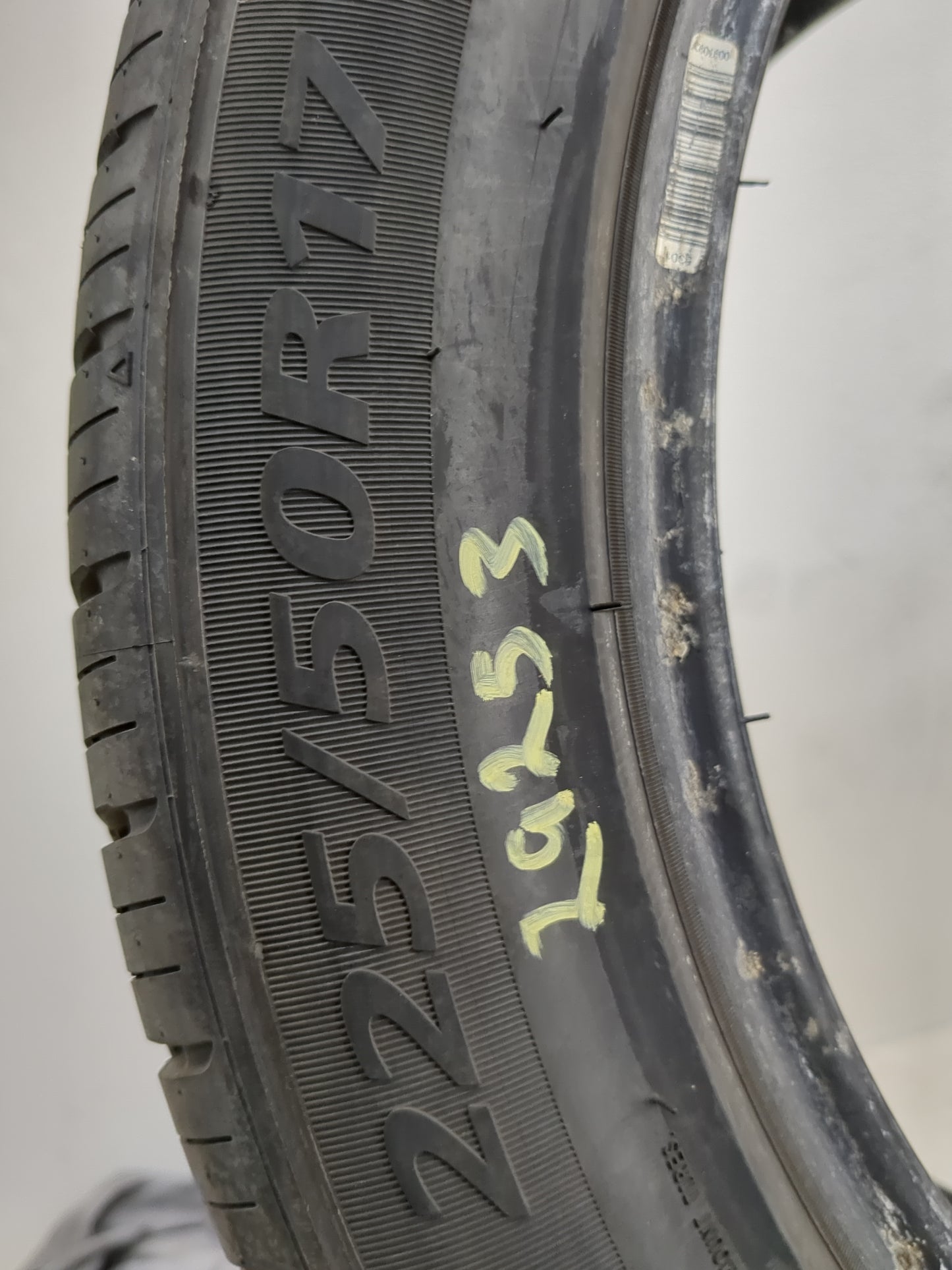 Used Tire 225/50R17 ACHILLES TOURING SPORT A/S 94V - Tread Depth 8.5/32 - Oemusedautoparts1.com