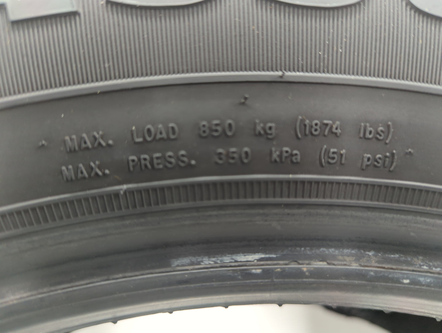Used Tire 225/65R17 GOODYEAR ASSURANCE MAXLIFE 102H All Season - 9/32 - Oemusedautoparts1.com