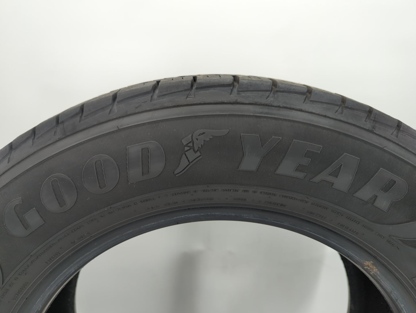 Used Tire 225/65R17 GOODYEAR ASSURANCE MAXLIFE 102H All Season - 9/32 - Oemusedautoparts1.com