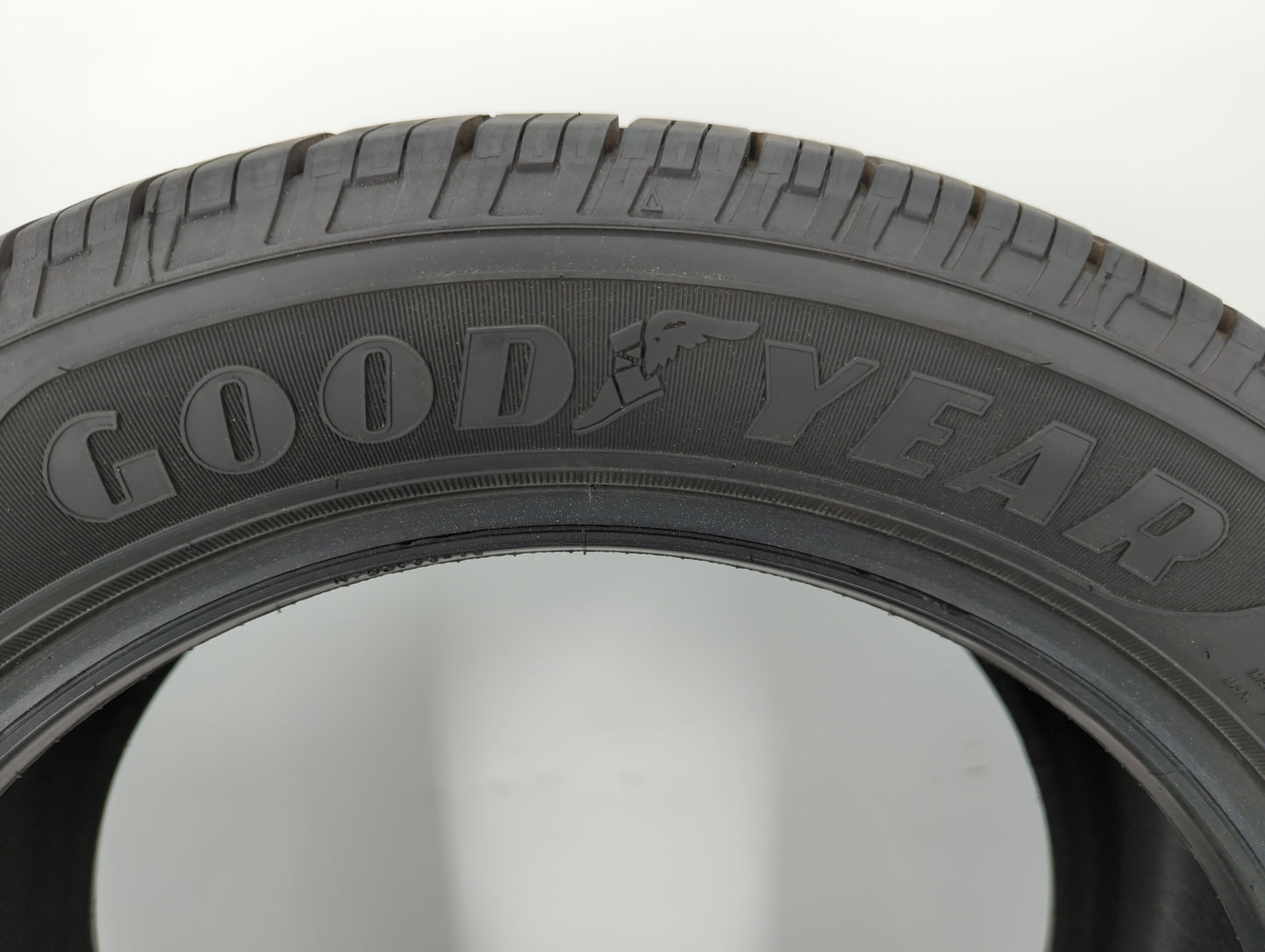 Used Tire 225/50R17 GOODYEAR RELIANT ALL SEASON 94V All Season - 9/32 - Oemusedautoparts1.com